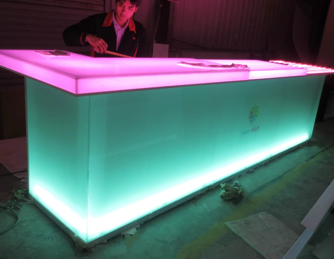 Customized Smoke Shop Fitting Glass Cigar Display Showcase Smoke Store Bar Counter For Cigarette Shop Design