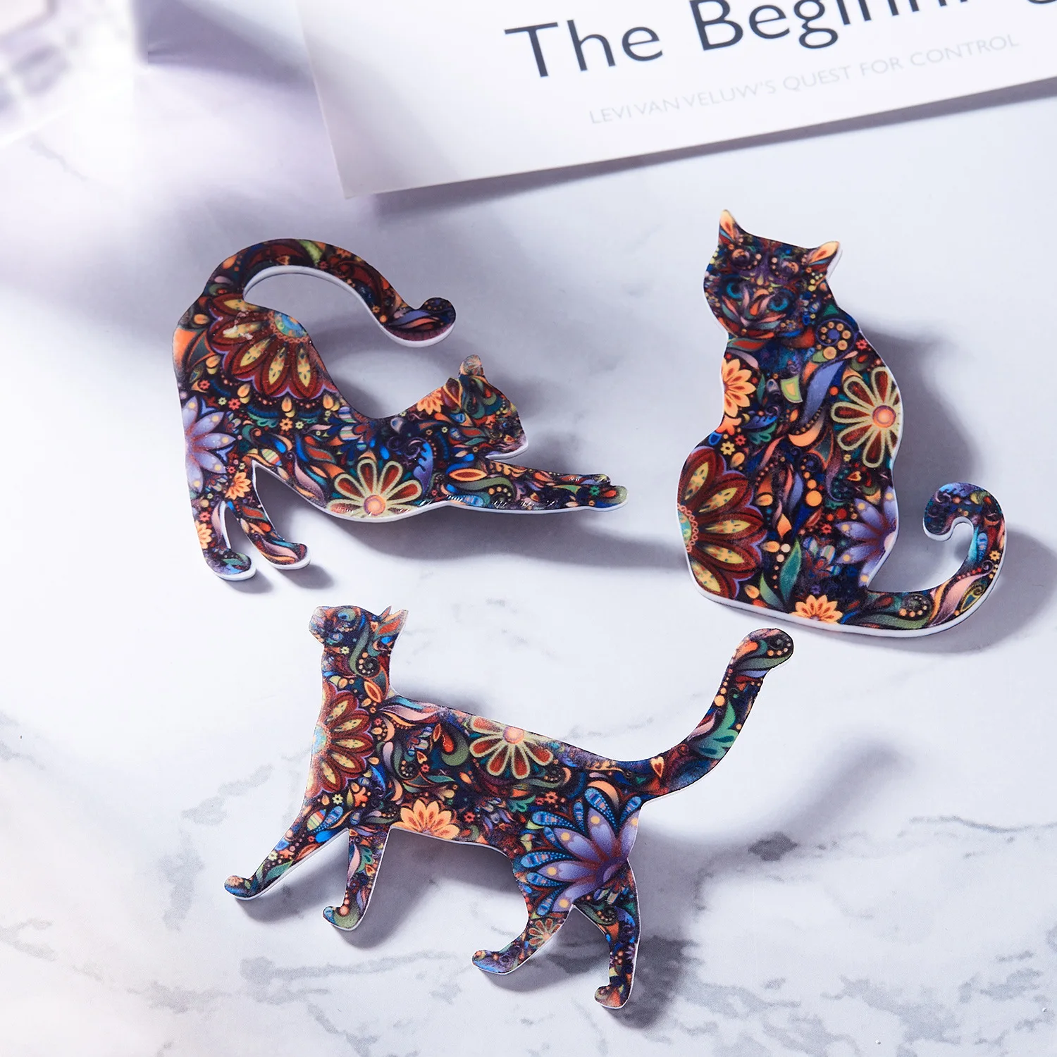 European and American new animal brooch pins fashion retro acrylic cat brooch wholesale