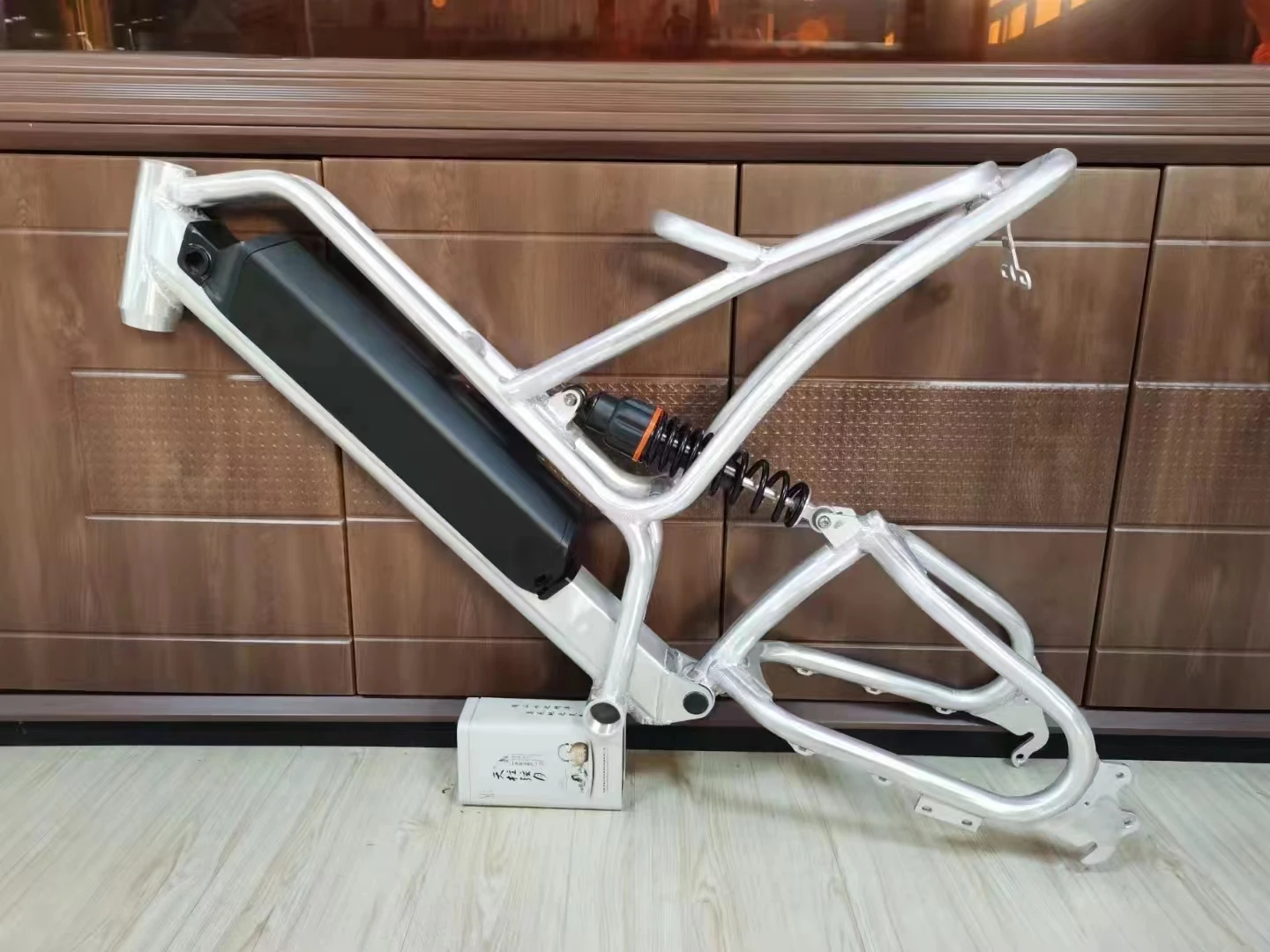 Manufactures Aluminum 6061  Electric dirt bike for Adult  26 inch electric bicycles e-bike