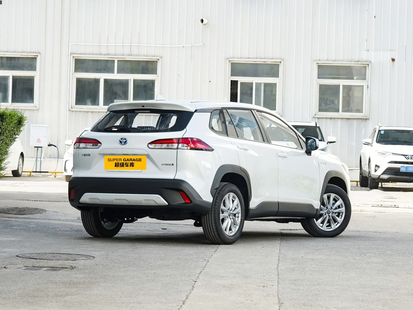 Hot selling global wholesale Japanese fuel car compact Suv 2024