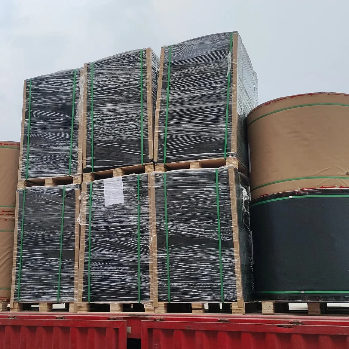 Lizheng custom printed cardboard matte black 120g 300g Virgin Wood Pulp Thick Black Paper Board and roll black boxes cardboard