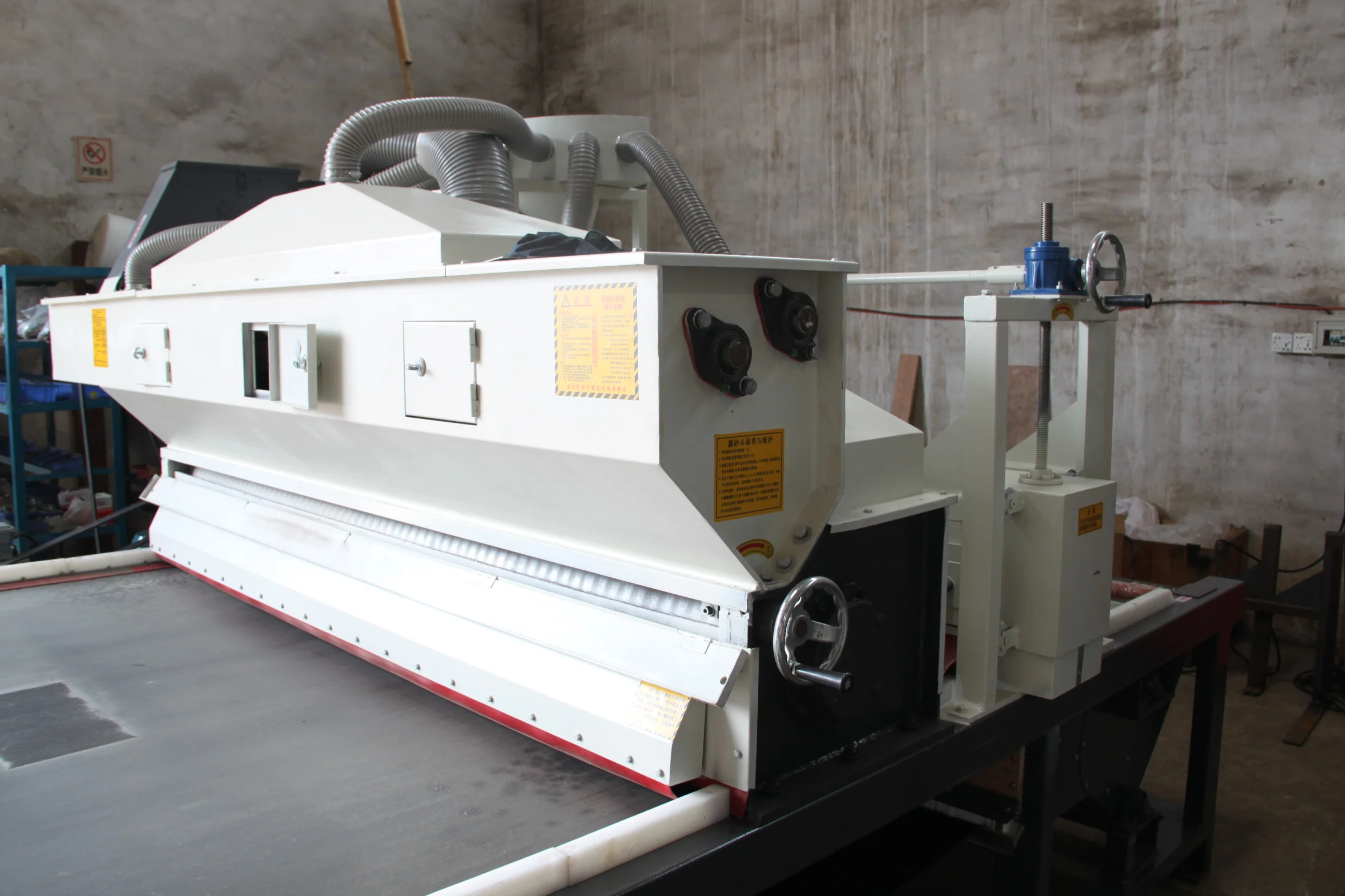 Hot sale & high quality productivity glass sandblasting machine for