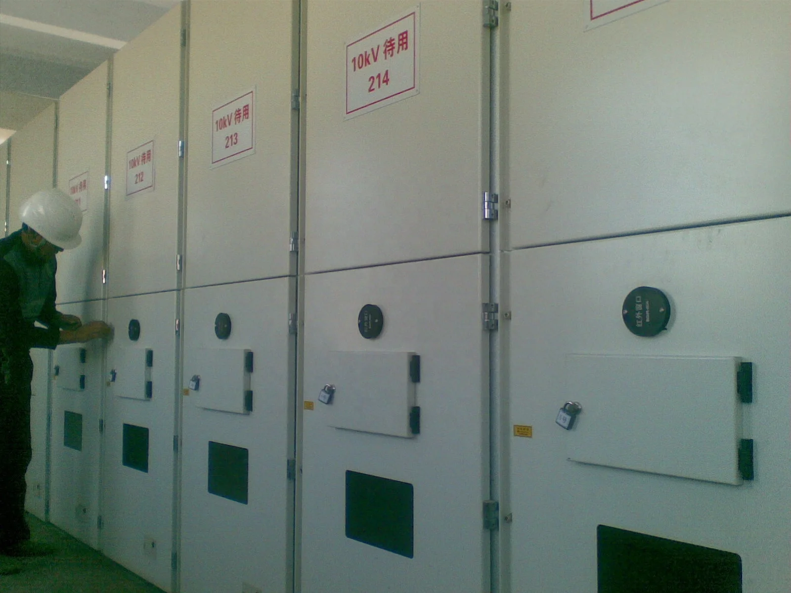 Thermographic Inspection Window Barium fluoride BaF2 window 60A/75A/80A/100A for High-voltage Distribution Cabinets