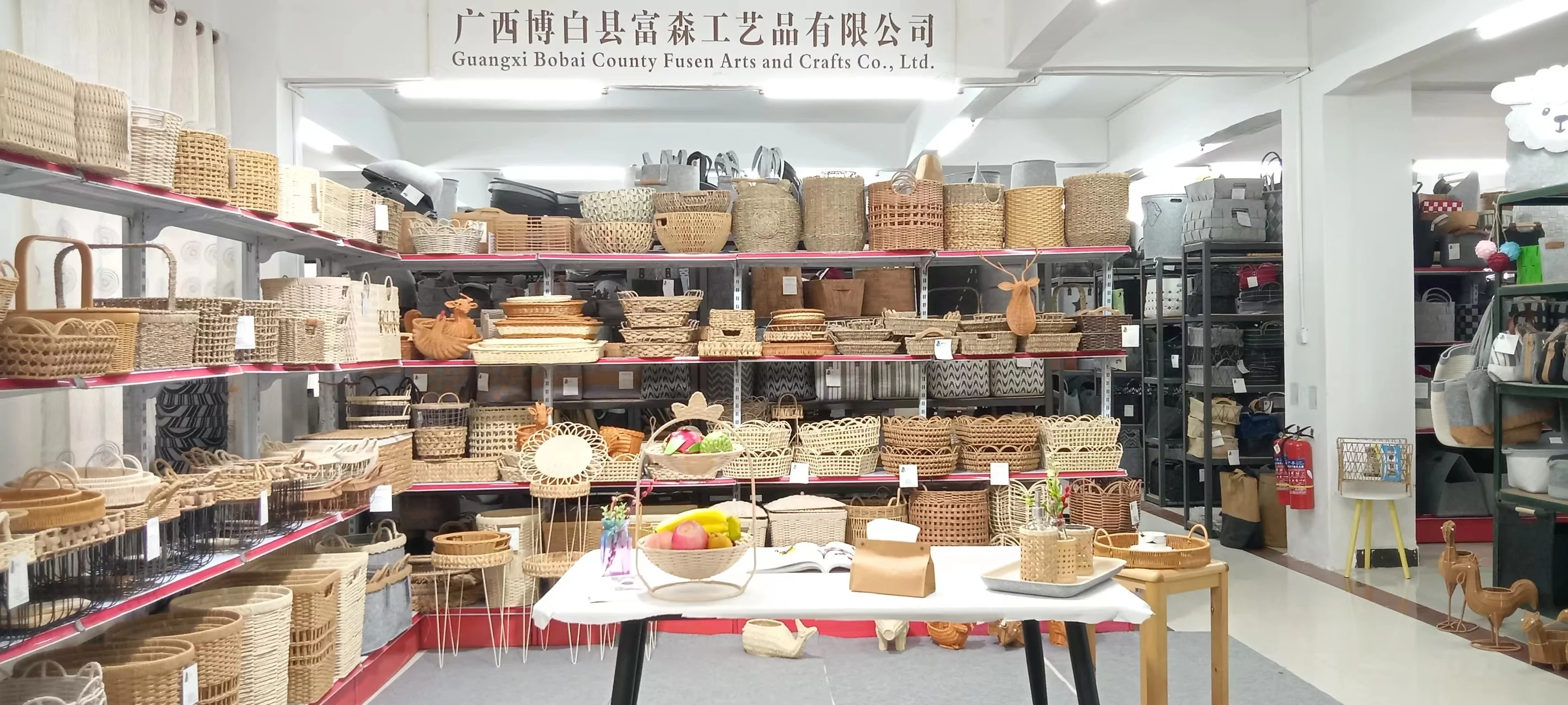 Wholesale felt Christmas basket gifts organizer box custom color logo basket felt balls toy basket