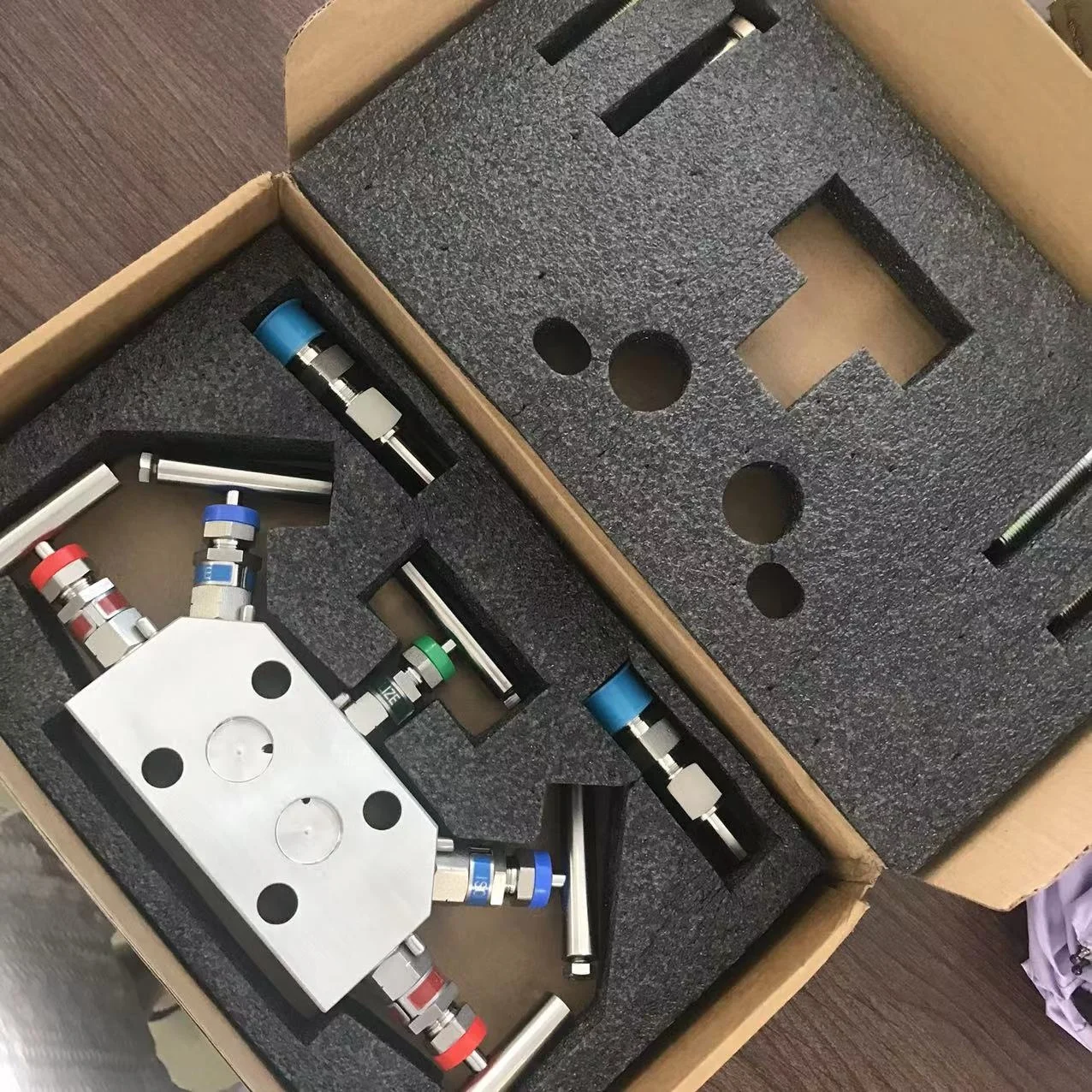 Hot Sales Rosemounte 0305 0306 Integral Manifold 0305RC52B11B4 0306RT22BA11SG For Pressure Transmitter