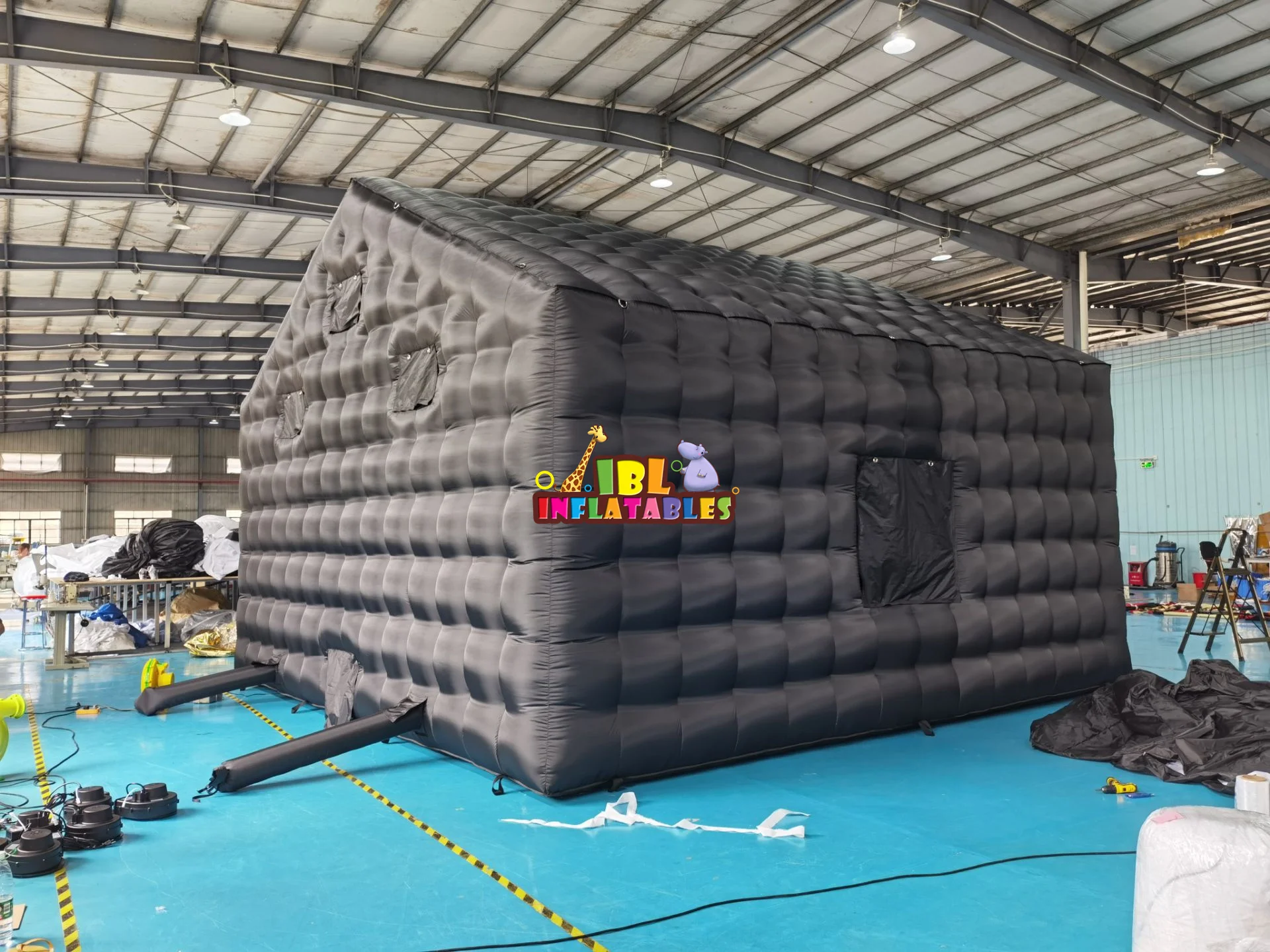 Backyard Oxford Cloth or PVC Material Inflatable Night Club Tent Party Inflatable With Disco Light Inflatable Nightclub