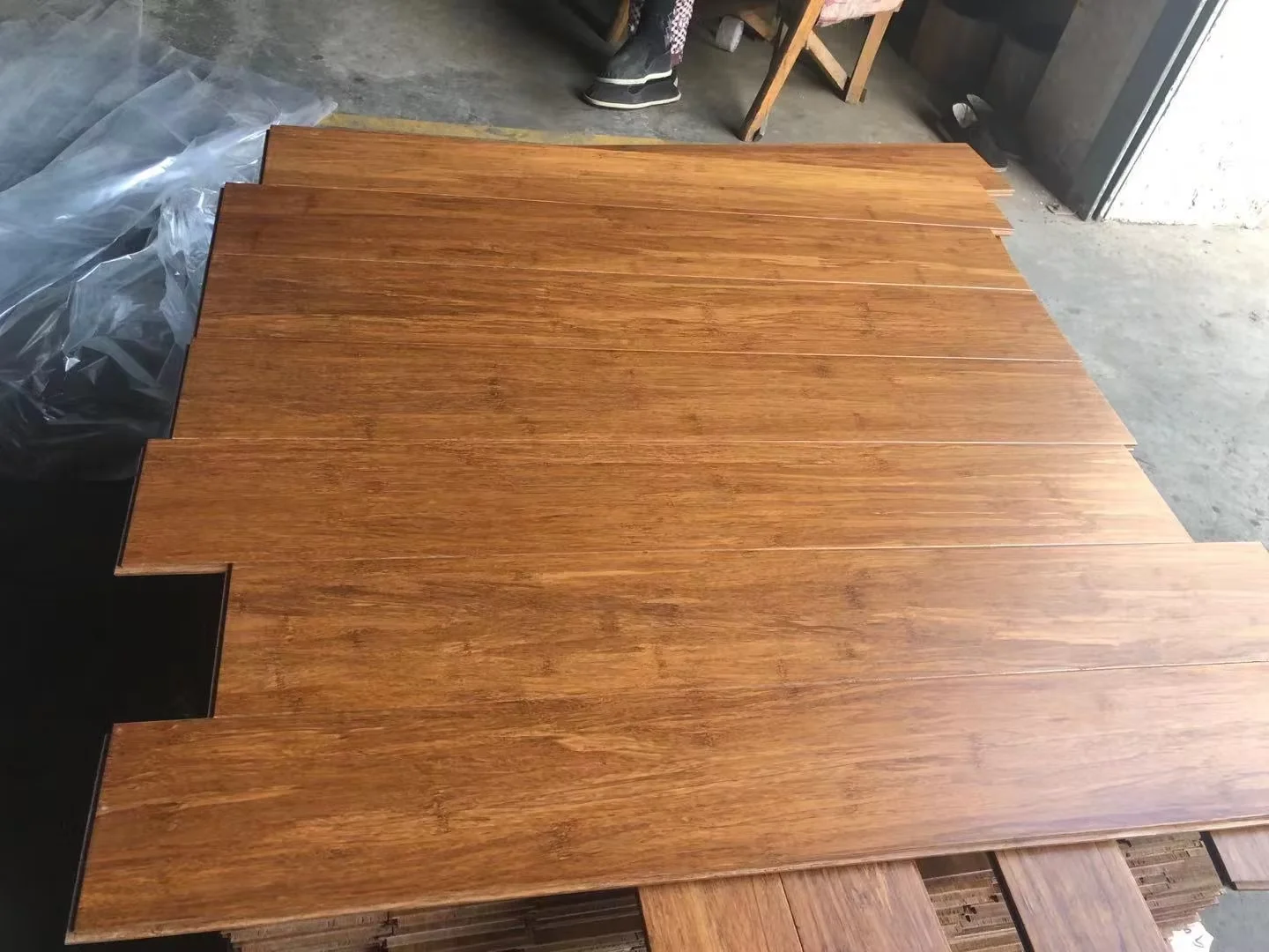 Good Prices High Quality Carbonized Strand Woven Bamboo Flooring Waterproof Modern Design for Indoor Use Sample Order Welcome