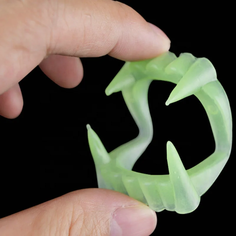 Vampire Teeth Halloween Plastic Vampire Fangs Glow in Dark Fake Teeth Cosplay Costume Accessories