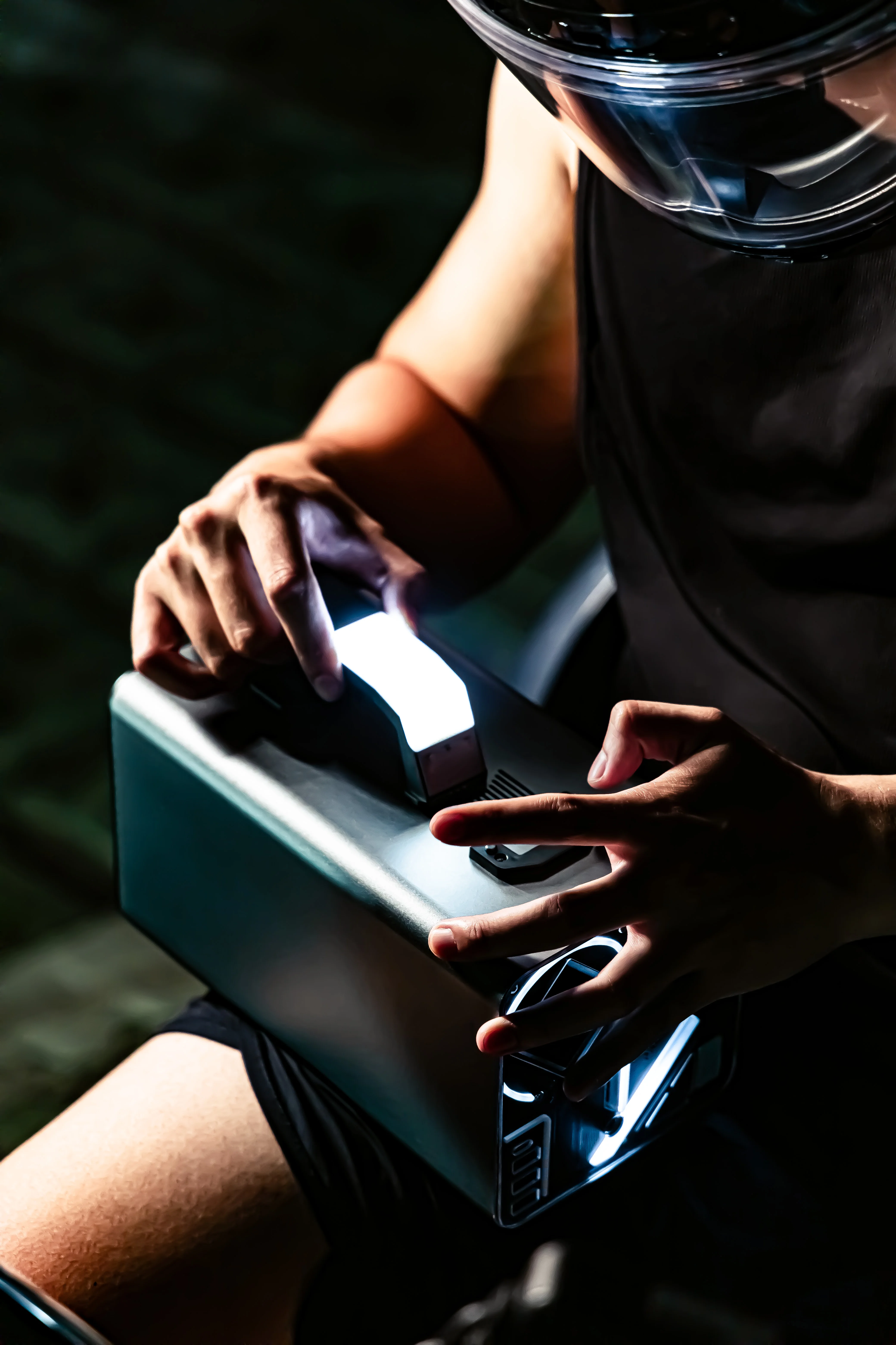 AC socket with battery  300W 400W288wh 100v 110v/220v output ac charging power bank for drone/table lamp