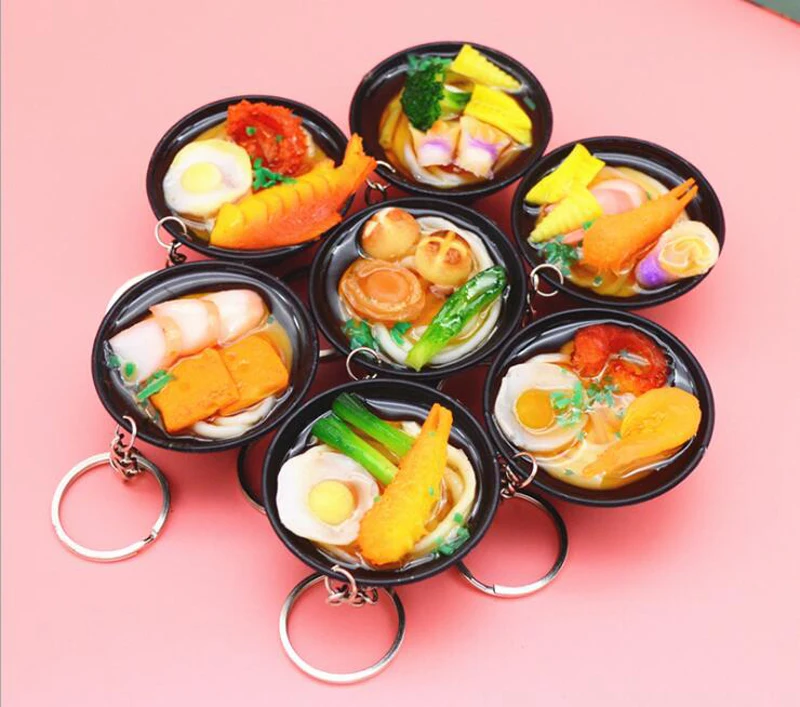 Hot selling new 3D PVC Simulation Noodles Food Keychain Kitchen Food Keyring Personality Fashion Party Gift Keychain Accessories