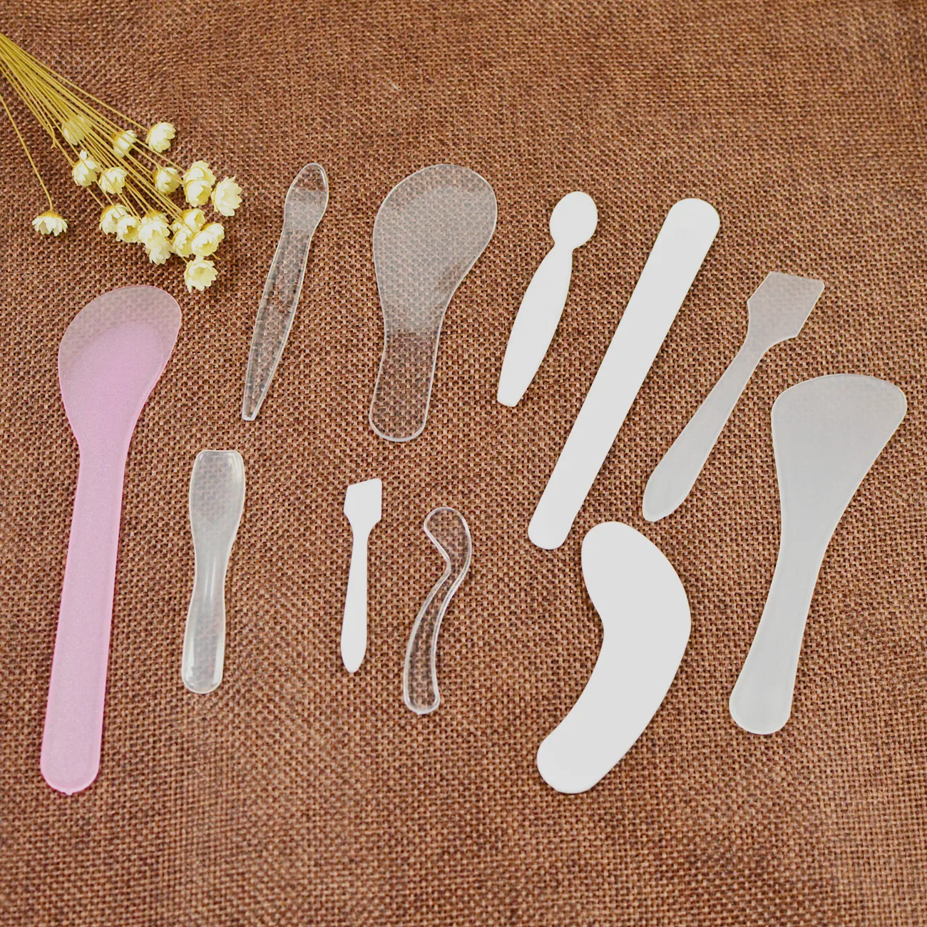 Wholesale Cosmetic Spoons Metal Mini Makeup Spatula Scoop Cosmetic Facial Cream Spoon For Women Girls
