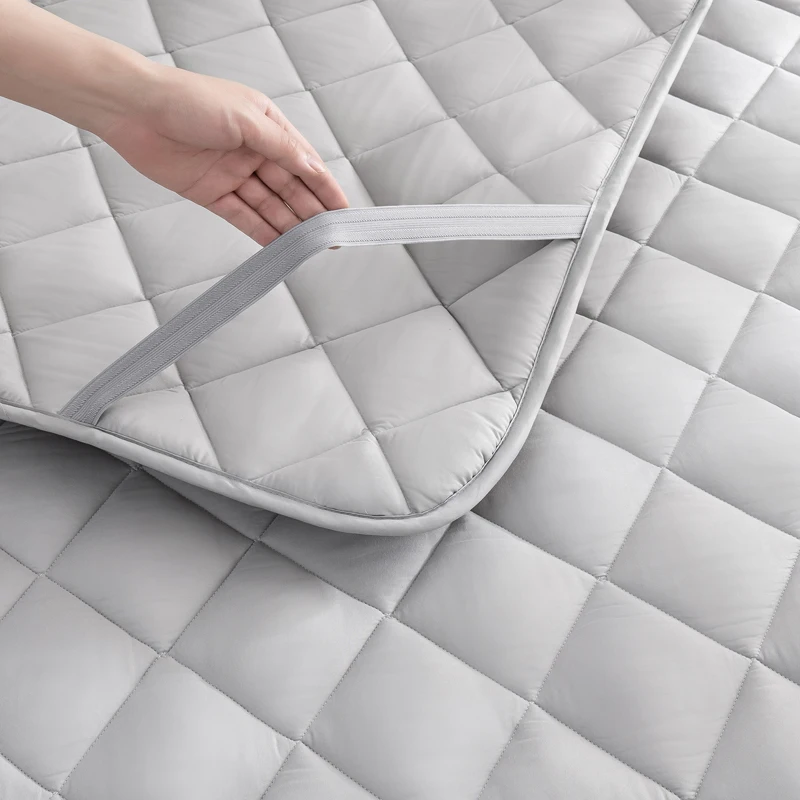Hot Sale Waterproof Bed Cover Mattress Protector Queen Size Mattress Pad Quilted Mattress Protector