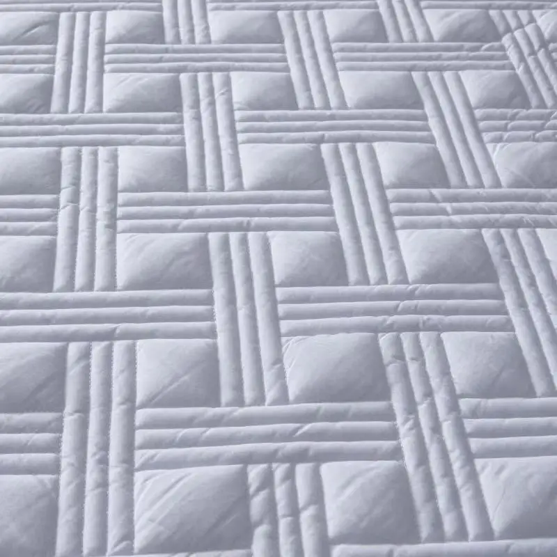 Vietnam Hot 100% Microfiber Filled Quilted Plain Dyed Waterproof White Mattress Protector/Mattress Covers With Cool Feeling