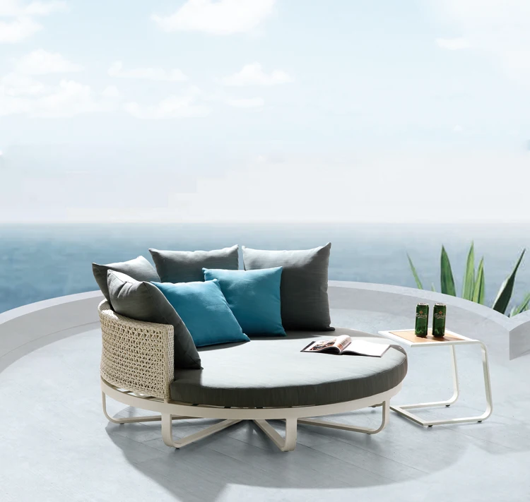 Outdoor Patio Functional Comfortable Rattan Round Daybed