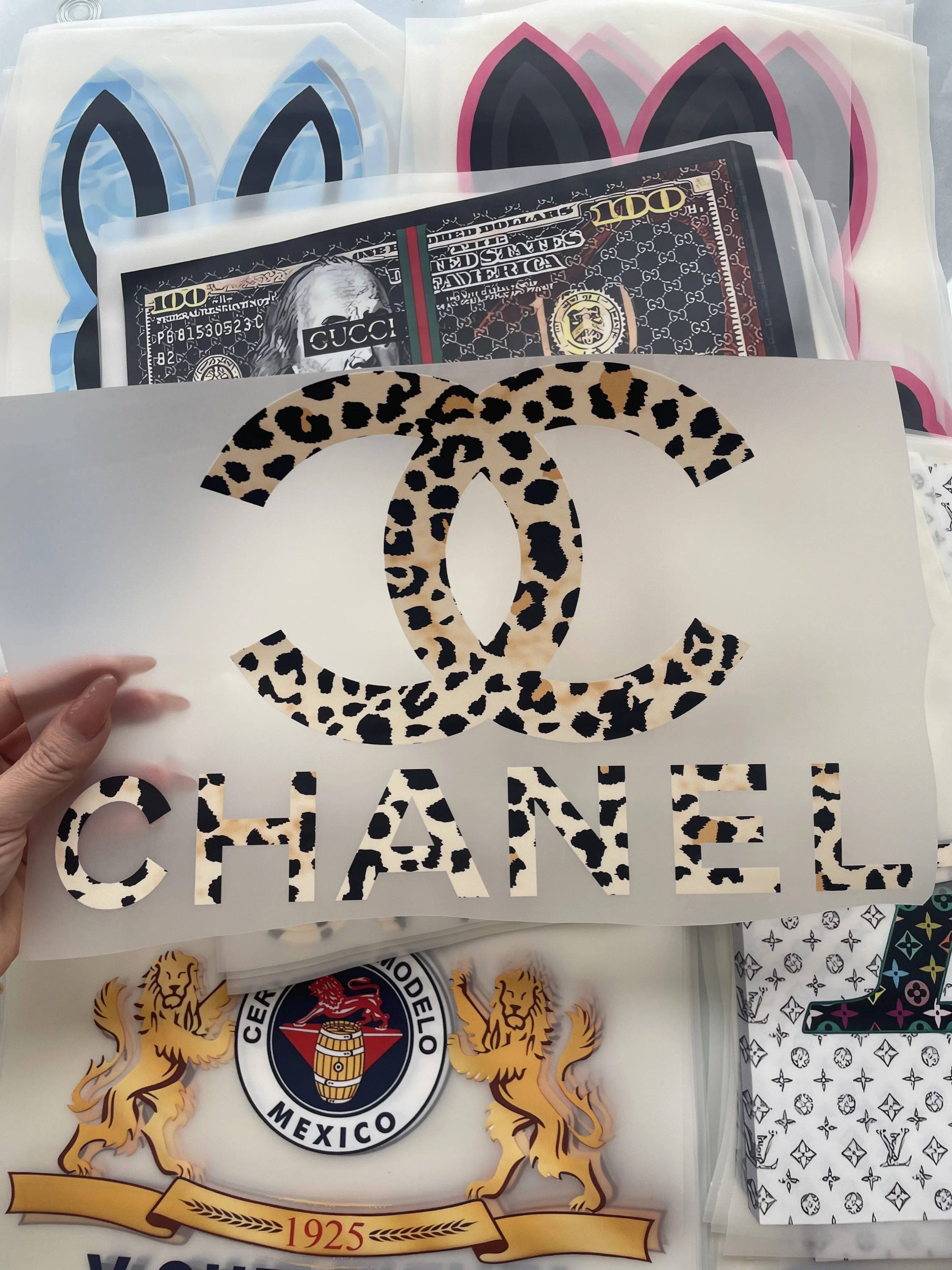 High quality heat transfer sticker transfer printing Brand design custom transfers dtf stickers for t-shirts