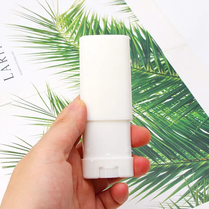 New 2022 Mini 15G 20G Black White Cosmetic Empty Oval Plastic PP Refillable Gel Stick Deodorant Containers Bottles