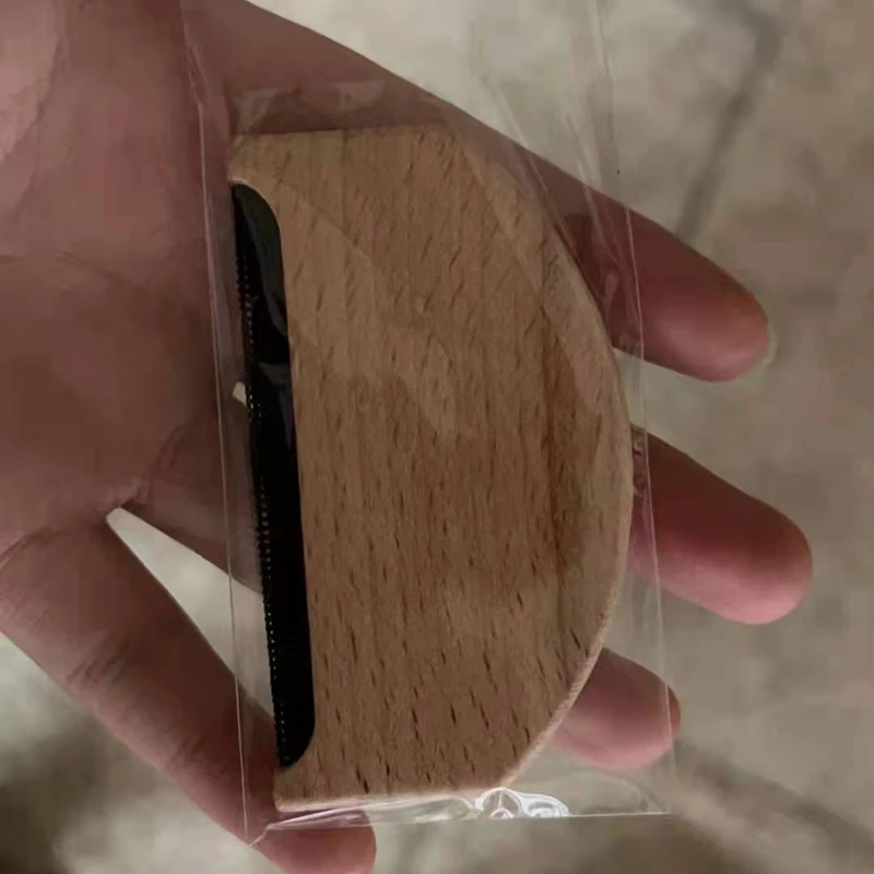 FF1695 Custom Logo Sweater Shaver Cashmere Comb Clothes Fuzz Pet Hair Remover Wood Handle Portable Lint Remover