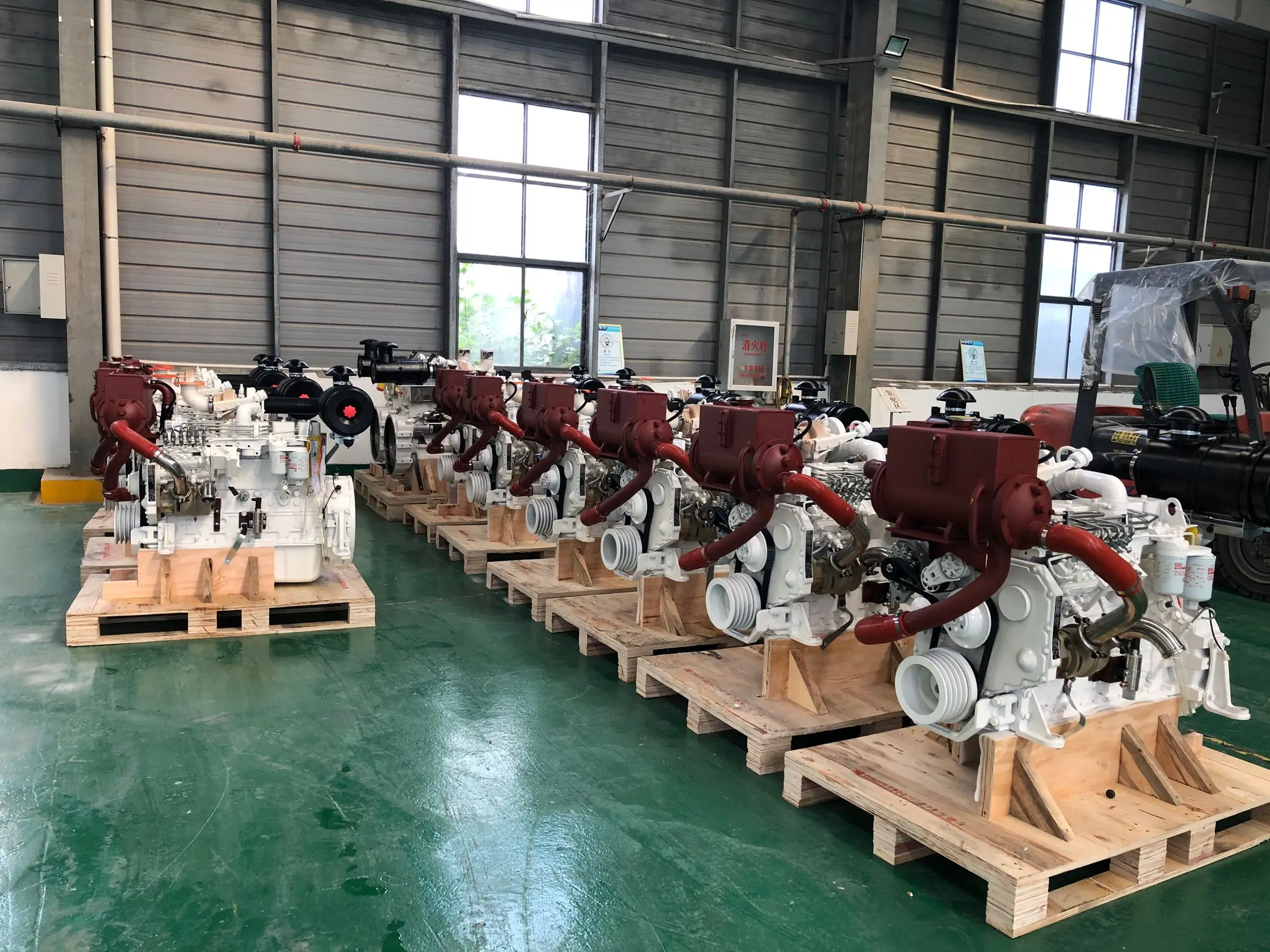 Wholesale 300HP 350HP 400HP 450HP 540HP Yuchai marine diesel engine for sale