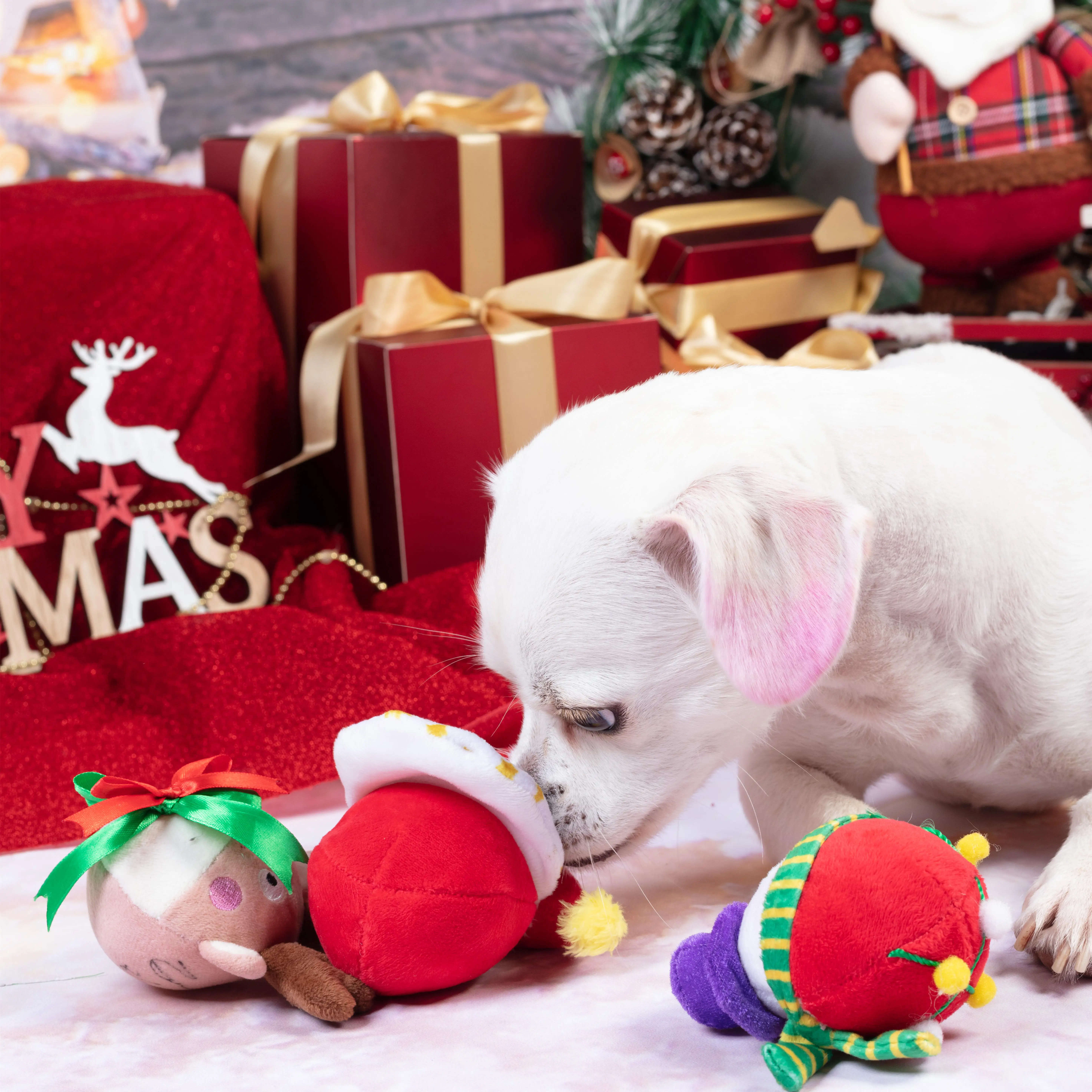 Top Selling Christmas Cute Funny plush Durable pet chewing toy dog squeaky tennis training ball