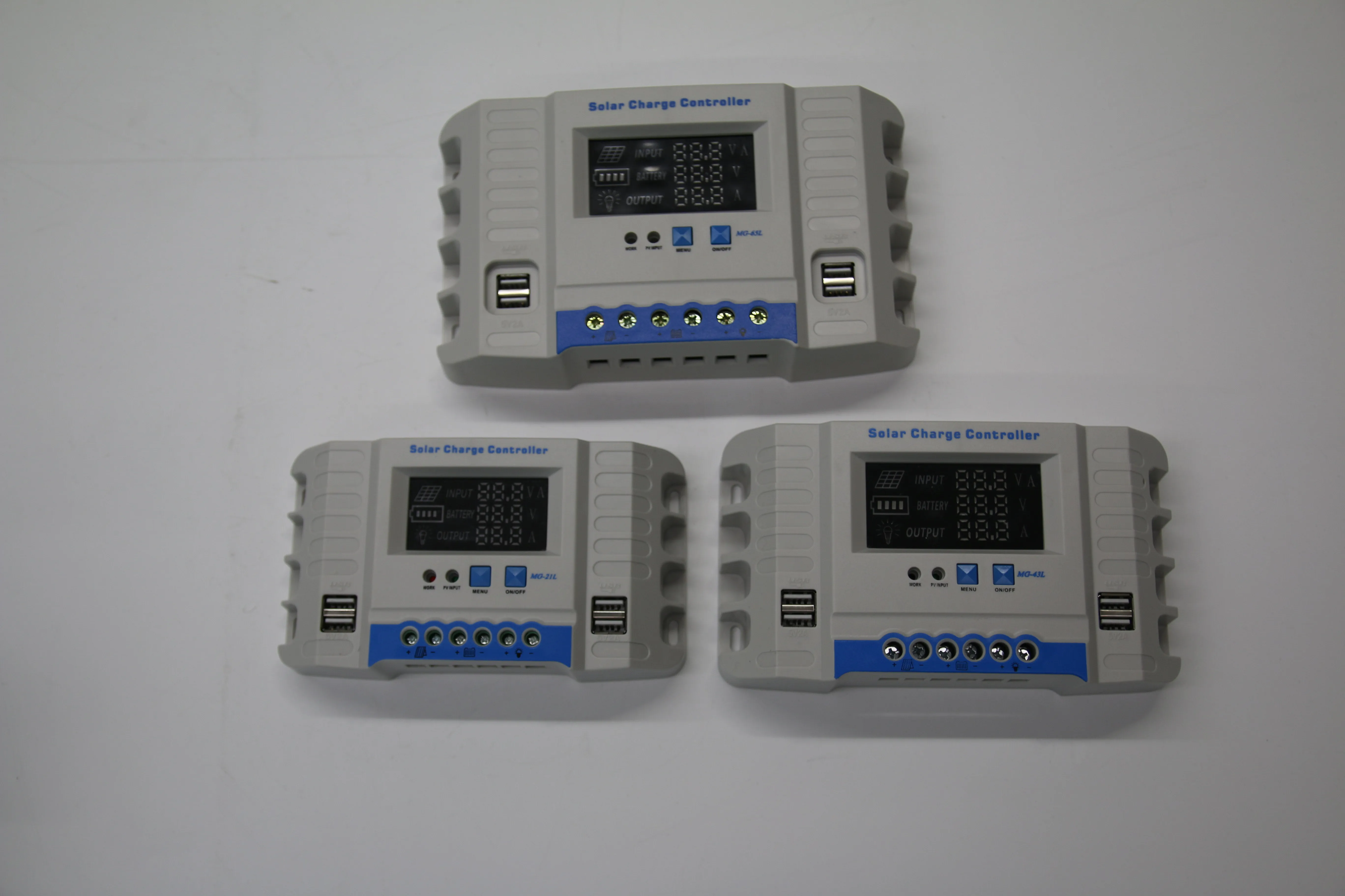 20A 12V 24V to 220V Lithium Off-grid Smart  Pwm Solar Power Regulator