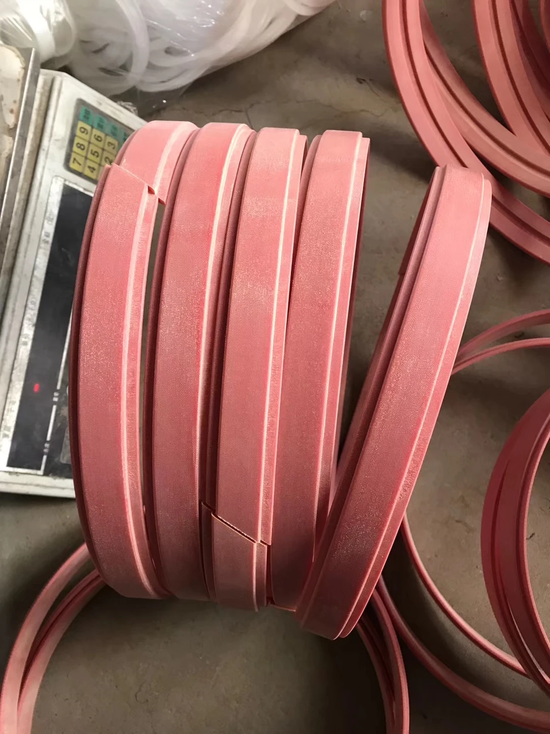 High Pressure Phenolic Fabric Hydraulic Cylinder Wear Guide Ring PTFE and Rubber O Ring Seal Kit for Pump Cable Bolt Sealing