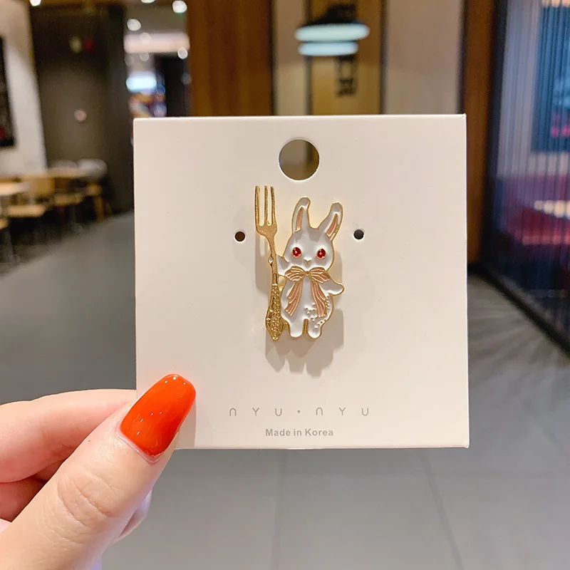 Cute ins random designs badge pins accessories cartoon clothing metal enamel pins for summer