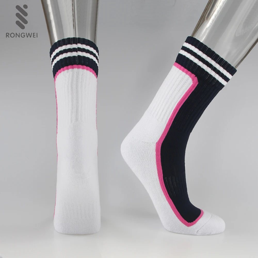 Hot-sale customized Extra thick tennis basketball sport socks