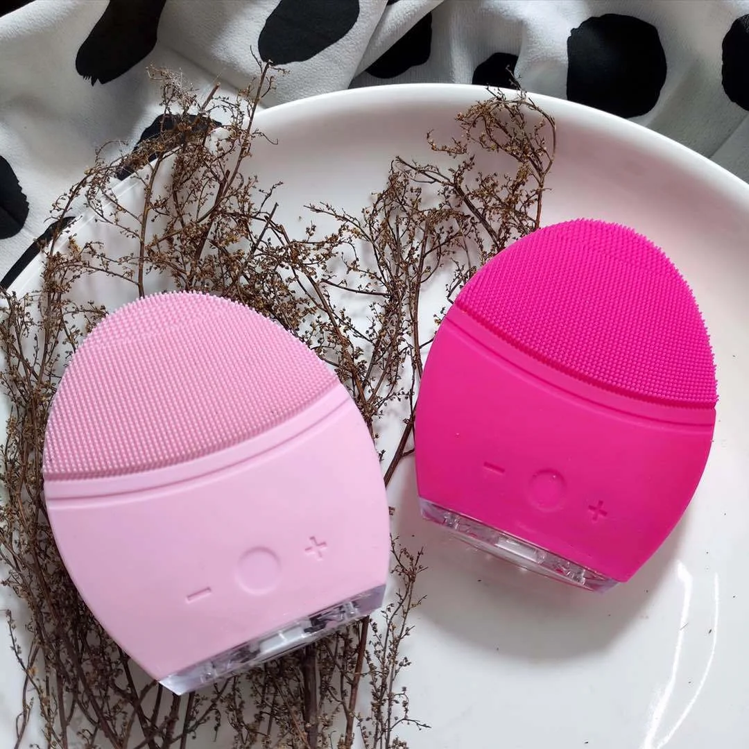 Wireless Charging Electric IPX7 Silicone Sonic Facial Cleansing Brush