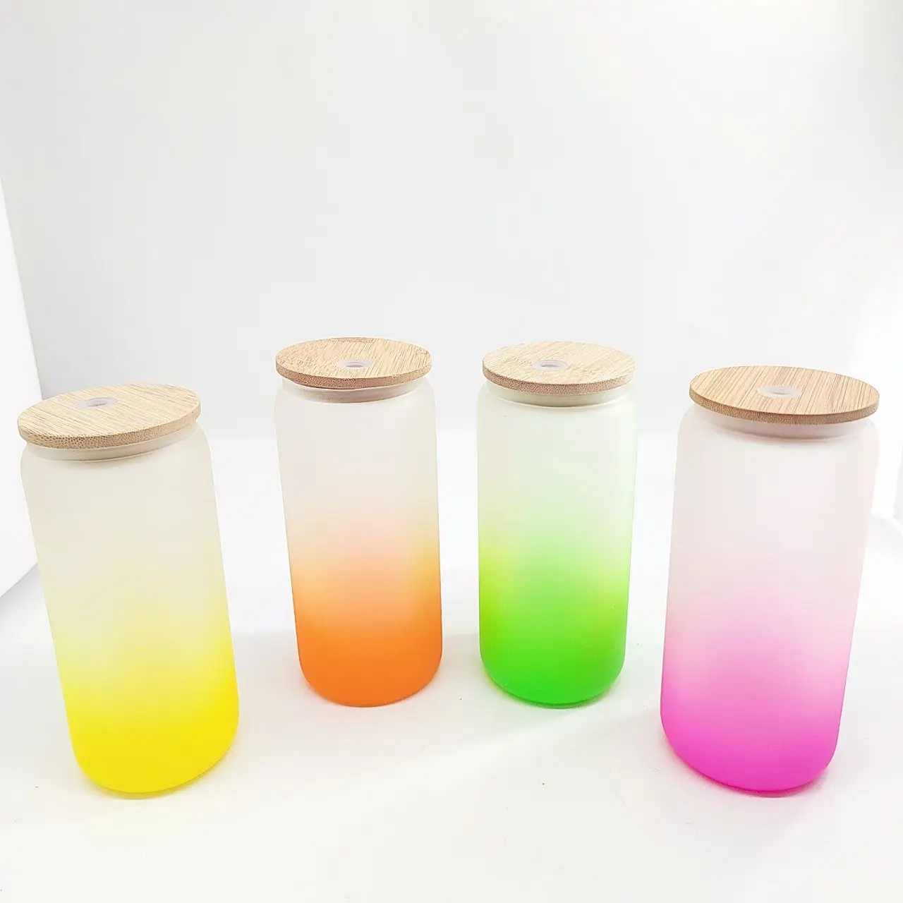 US Warehouse Stock High Quality Transparent ombre 550ml 16oz Can Shaped Containers Bamboo Lid Cola Beer Glass Cup with Straw