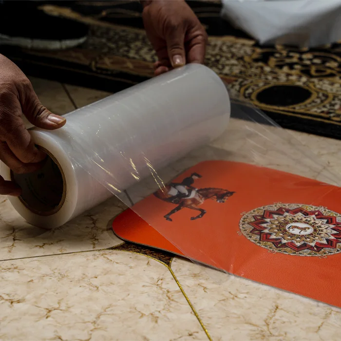 Customize wholesales pe plastic film rolls carpet floor protective pe tpu film