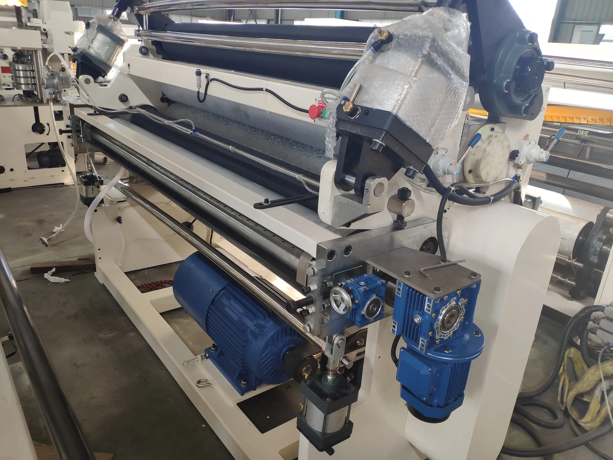 Automatic color glue lamination kitchen towel paper machine