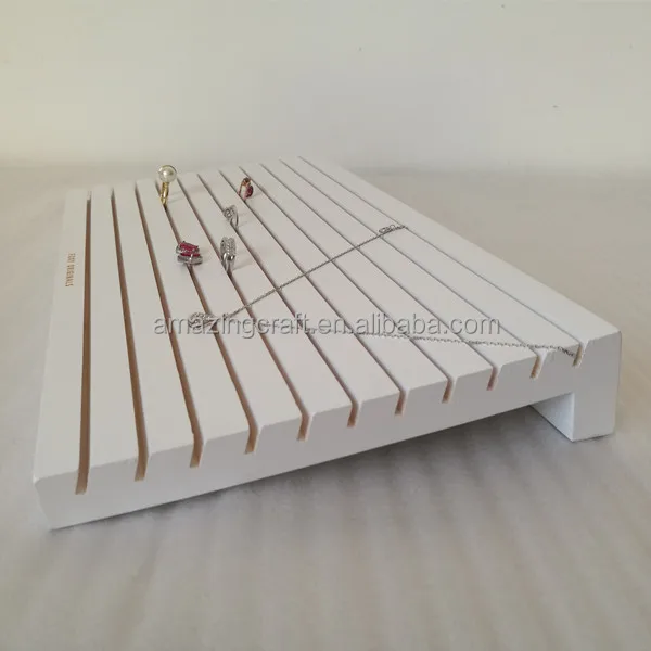 China Professional Pine Wood Organizer Rack Jewelry Display Card Stand White Color