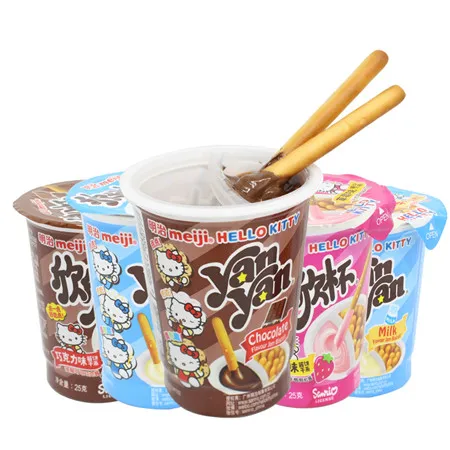 Meijis 25g biscuit sticks biscuit sticks dipped in chocolate sauce strawberry yogurt flavor biscuits