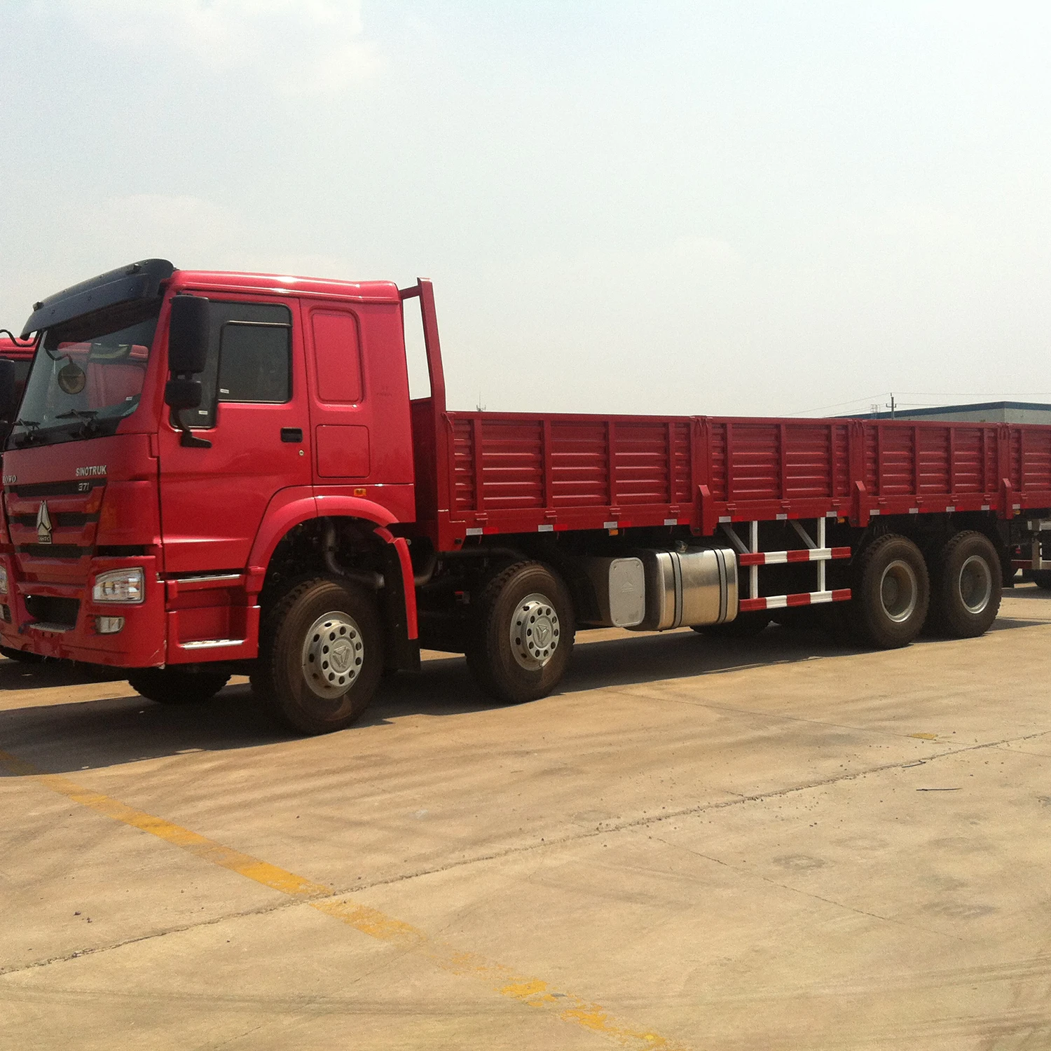 SINOTRUK HOWO 8X4 грузовой автомобиль Грузовик Ван