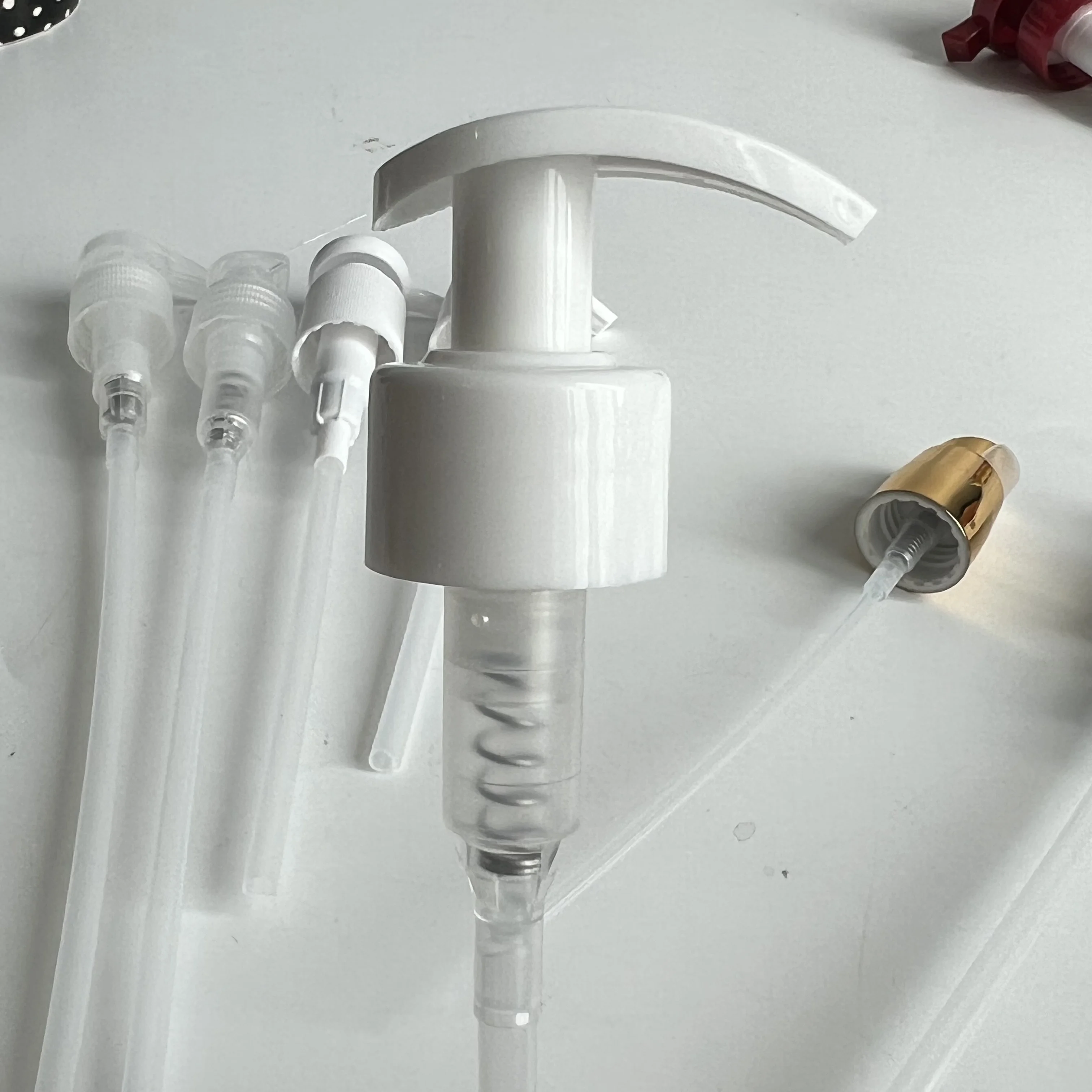 Custom Plastic Lotion Soap Pump Dispensers 18 20 24/410 400 Lotion Pump Dispensers For Bottle