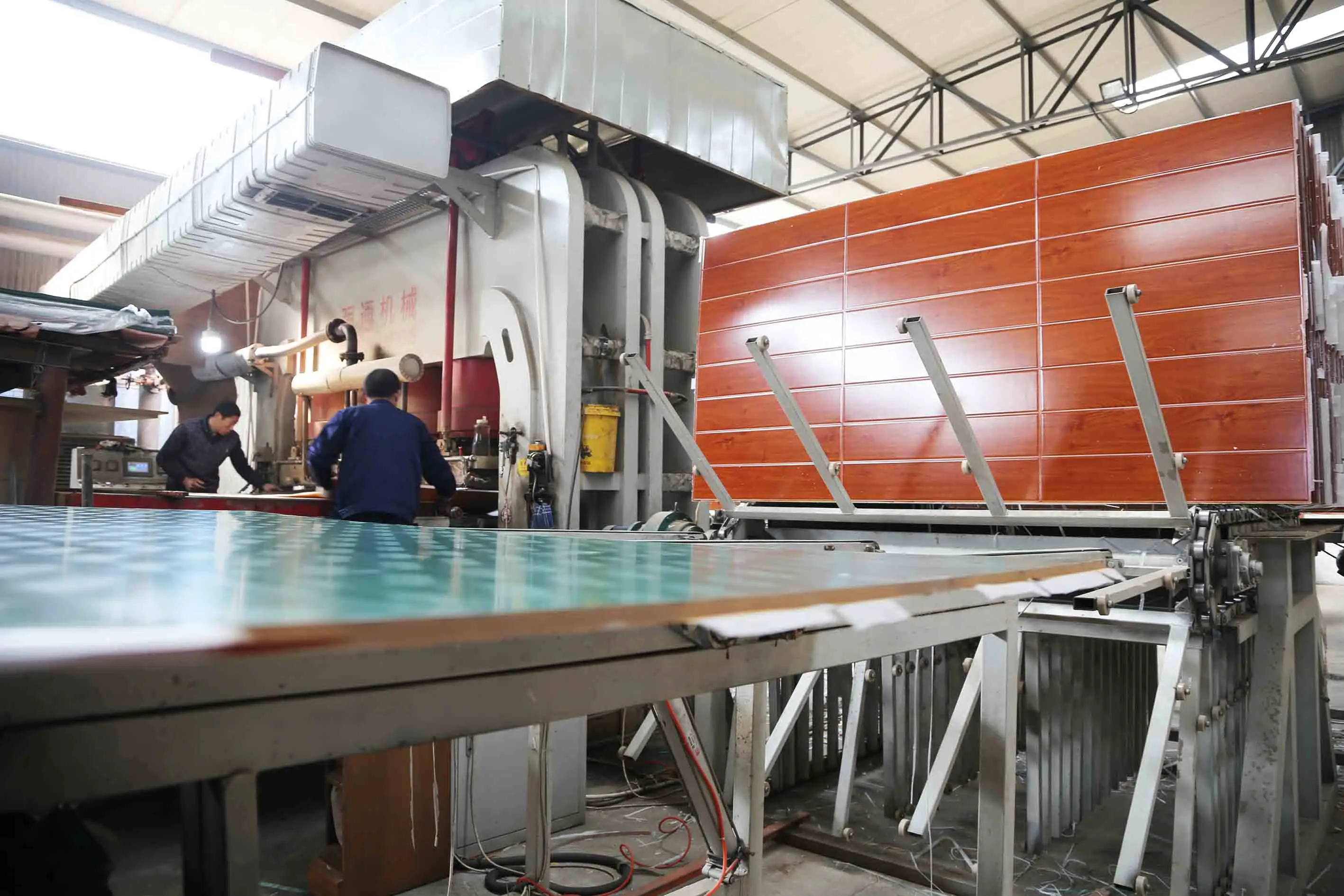 High Quality Vinyl Click Hybrid Plank Laminate Floors 7mm 8mm 12mm Marbles With Locking Connection