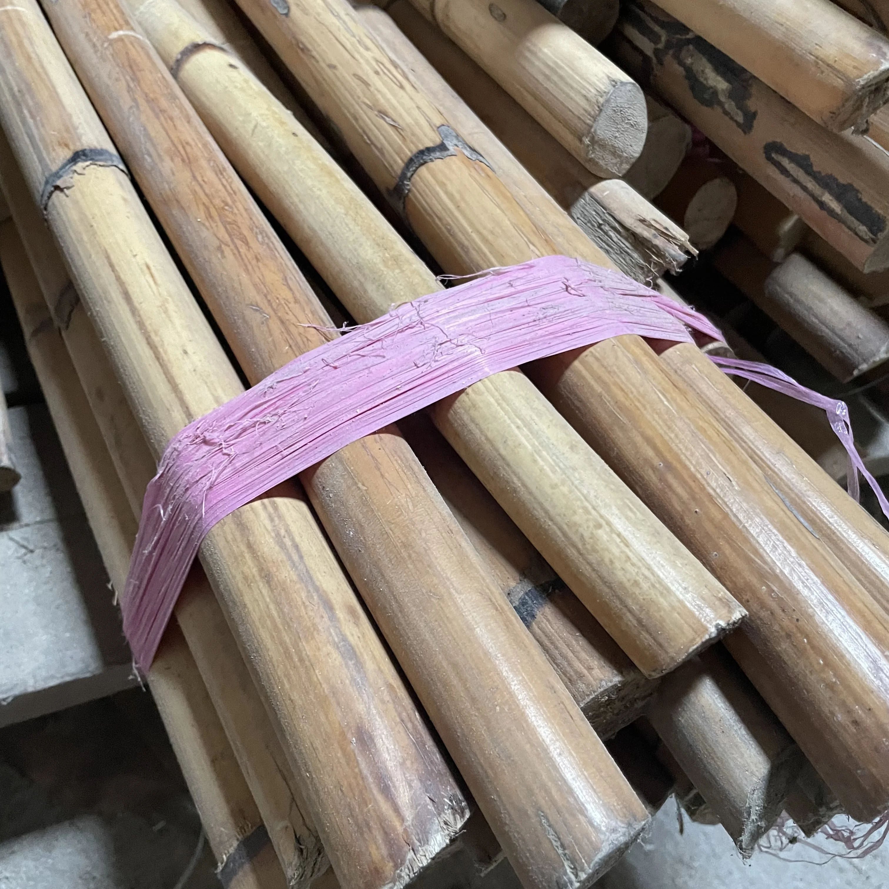 Raw Manau Rattan Bamboo Cane Poles Wholesale Straight with Skin