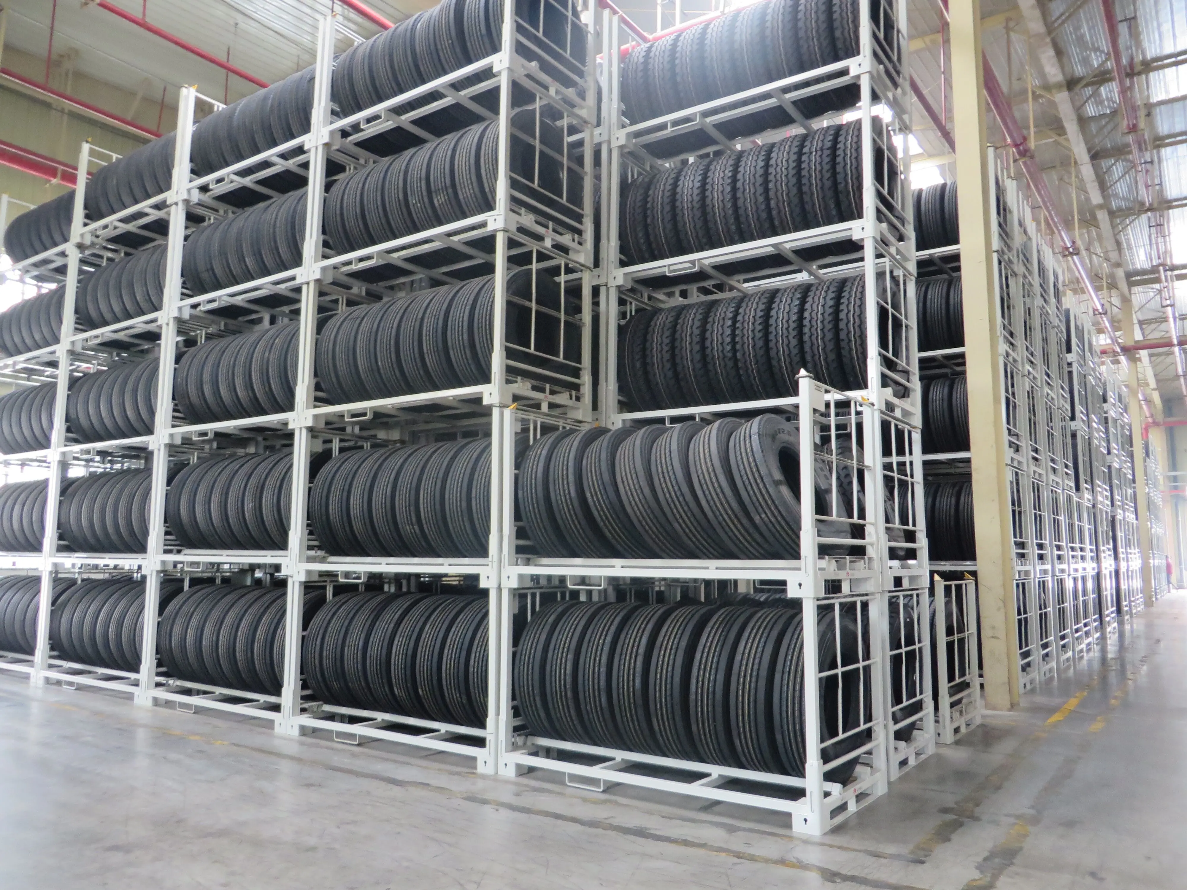 Other Truck Parts Truck Tire with Tube and Flap TBR 365/80R20, Radial Tire 365,80,20 from Tyre Manufacturers in China