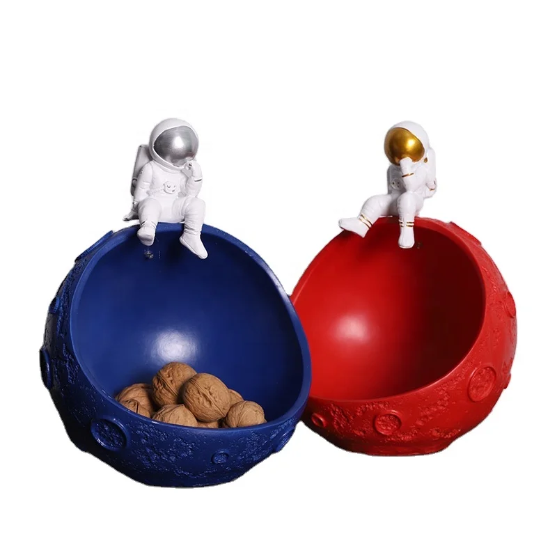 Resin Astronaut Nuts key Storage box snack candy Tray with LED Living Room Table Decoration Compote Ornaments
