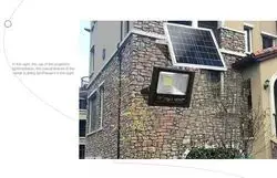 Hot Sale High-Power Super Bright Ip67 Dc 6V Led Light Abs Solar Emergency Flood Light