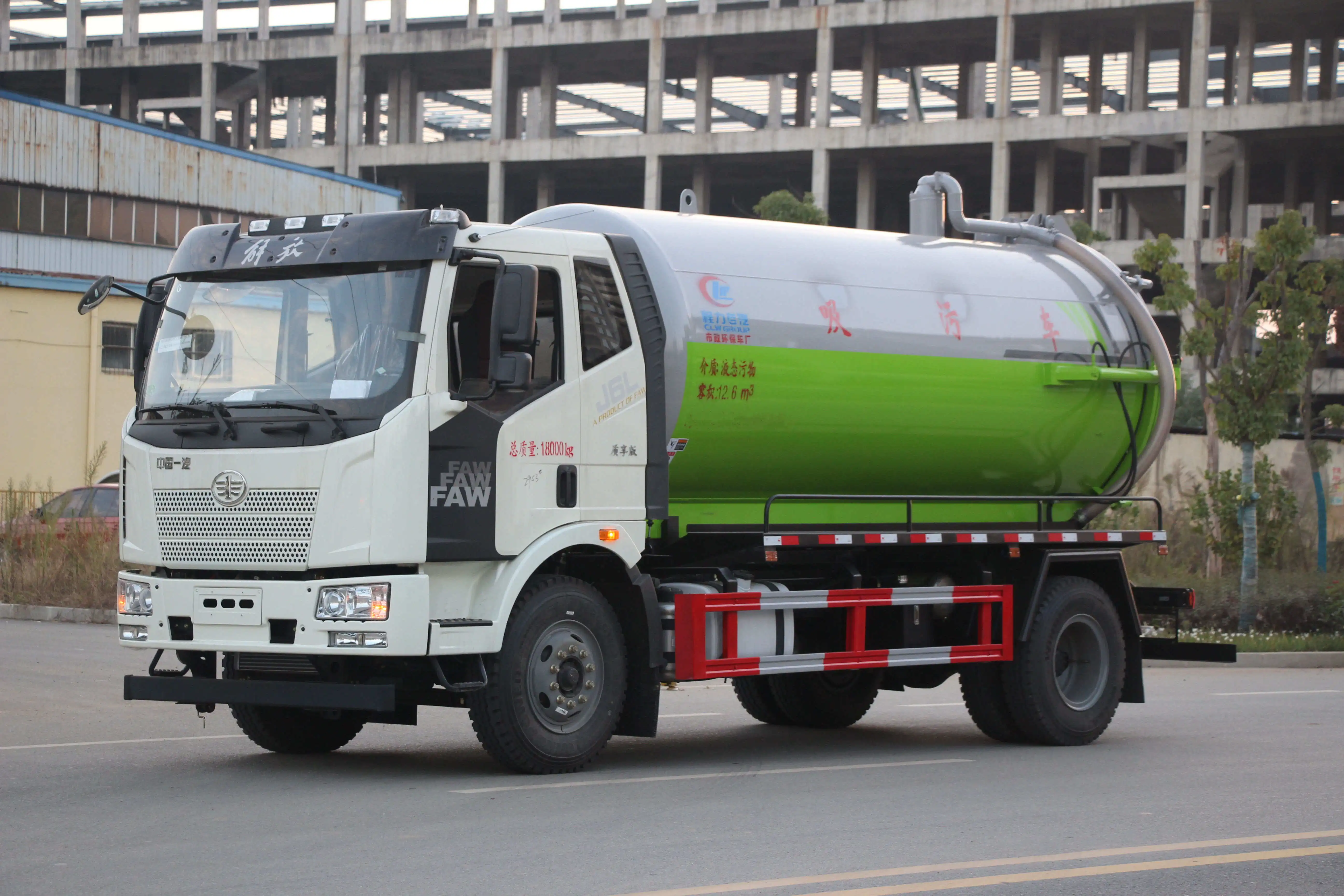 Faw dongfeng Zoomlion 4X2 12.6cbm Sewer Cleaning Jetting Tank Truck Vacuum Sewage Suction Truck