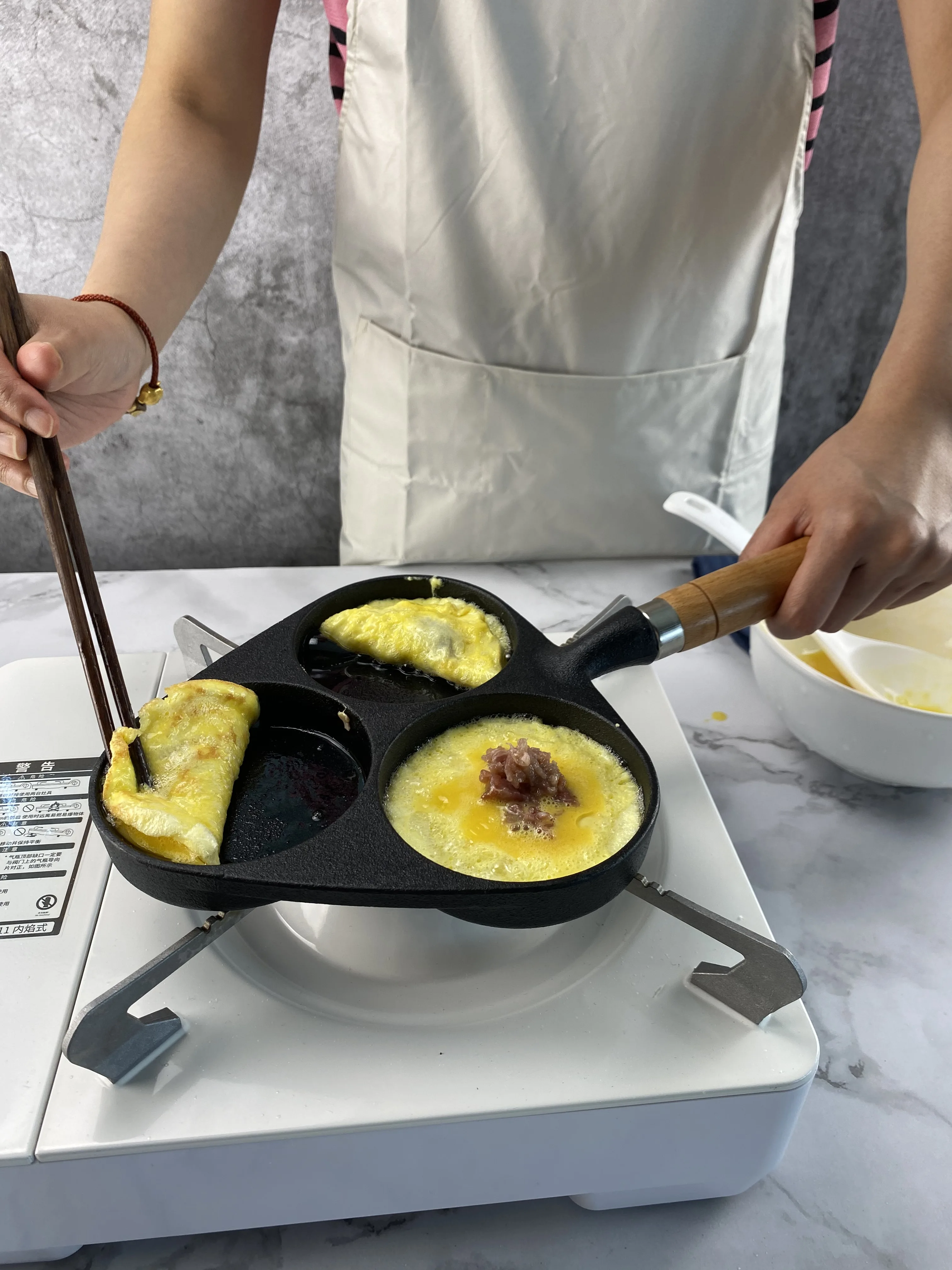 Skillet Pre Seasoned Stove Oven Fry Pans Cookware Set 3 holes Cast Iron Mini Space Black  Duty Gifts Box