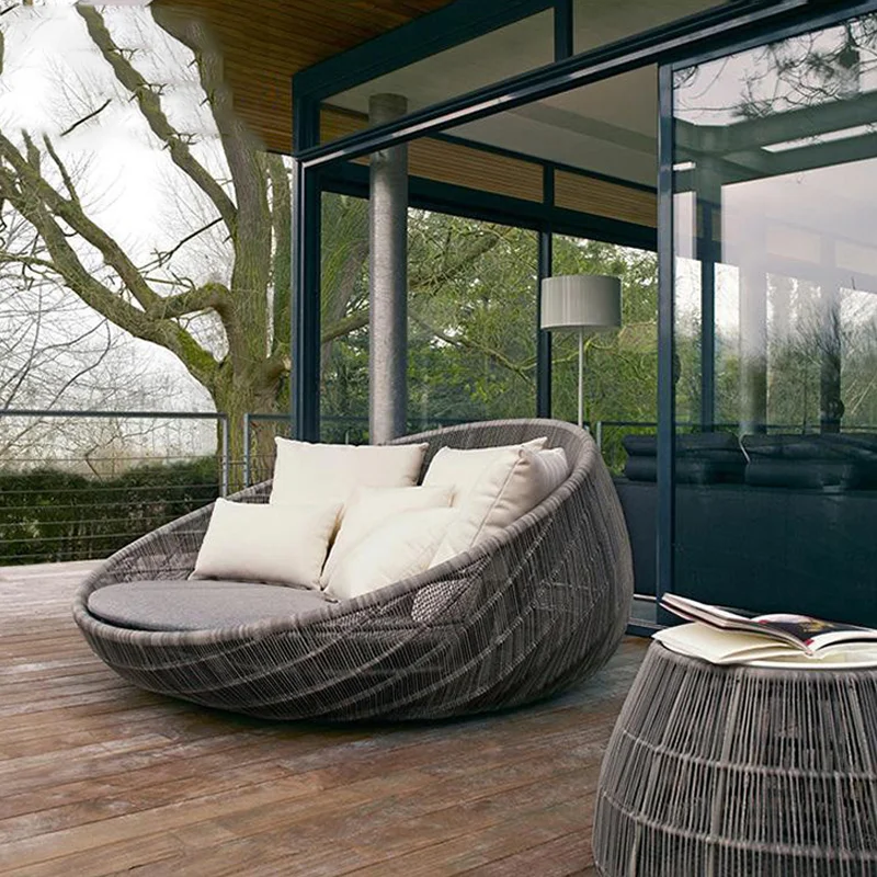 Modern Rattan Day Bed Sun Round Outdoor Lounge with Canopy Lounger Chaise