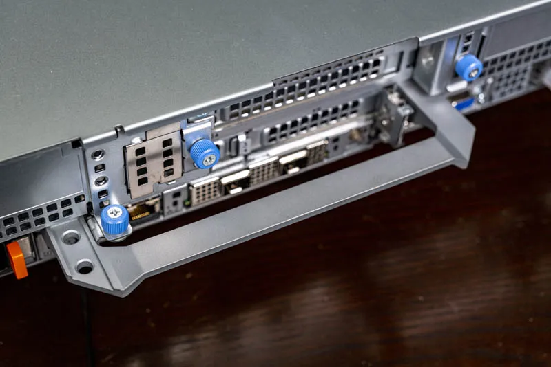 R7525 2 5 SAS/SATA с XGMI * AMD 7643 PowerEdge 2U сервер 12X 3 CPU