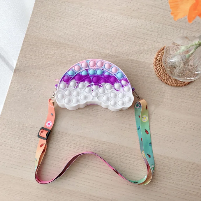 KS7693 Nice colors kids shoulder silicon purse bag cute rainbow pop it bag