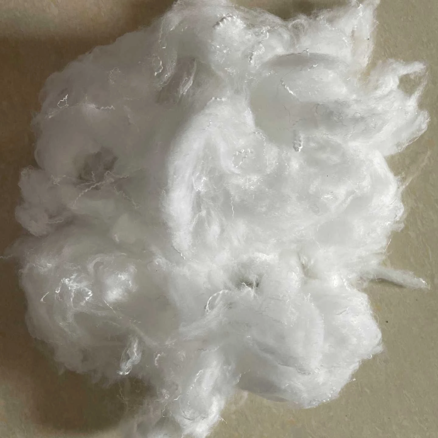 Горячая Распродажа 15D 7D32 3D полиэфирное волокно полый конъюгированный девственный полиэфирный штапельный наполнитель