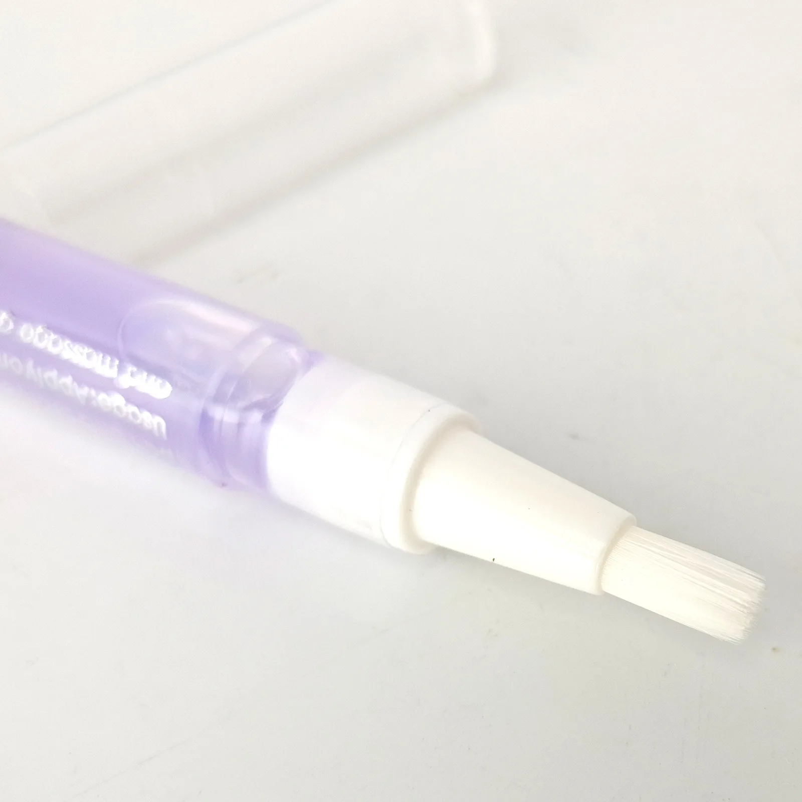 Wholesale Custom Nail Cuticle Oil Pen Private Label Fruity Smell Nail Revitalizing Nutrition Oil Pen Cuticle Revitalizer Oil Pen