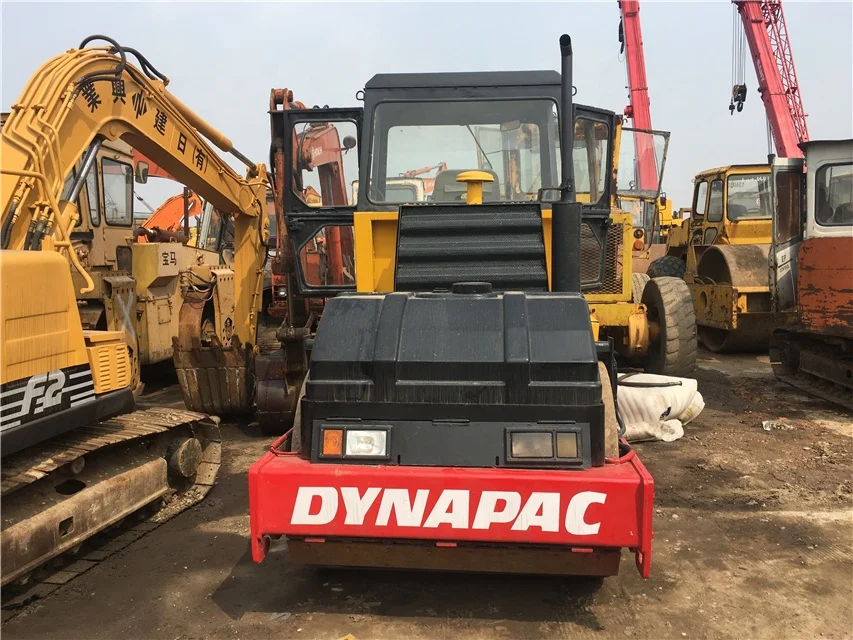 Подержанный Вибрационный Гладкий двойной барабанный ролик Dynapac CC211