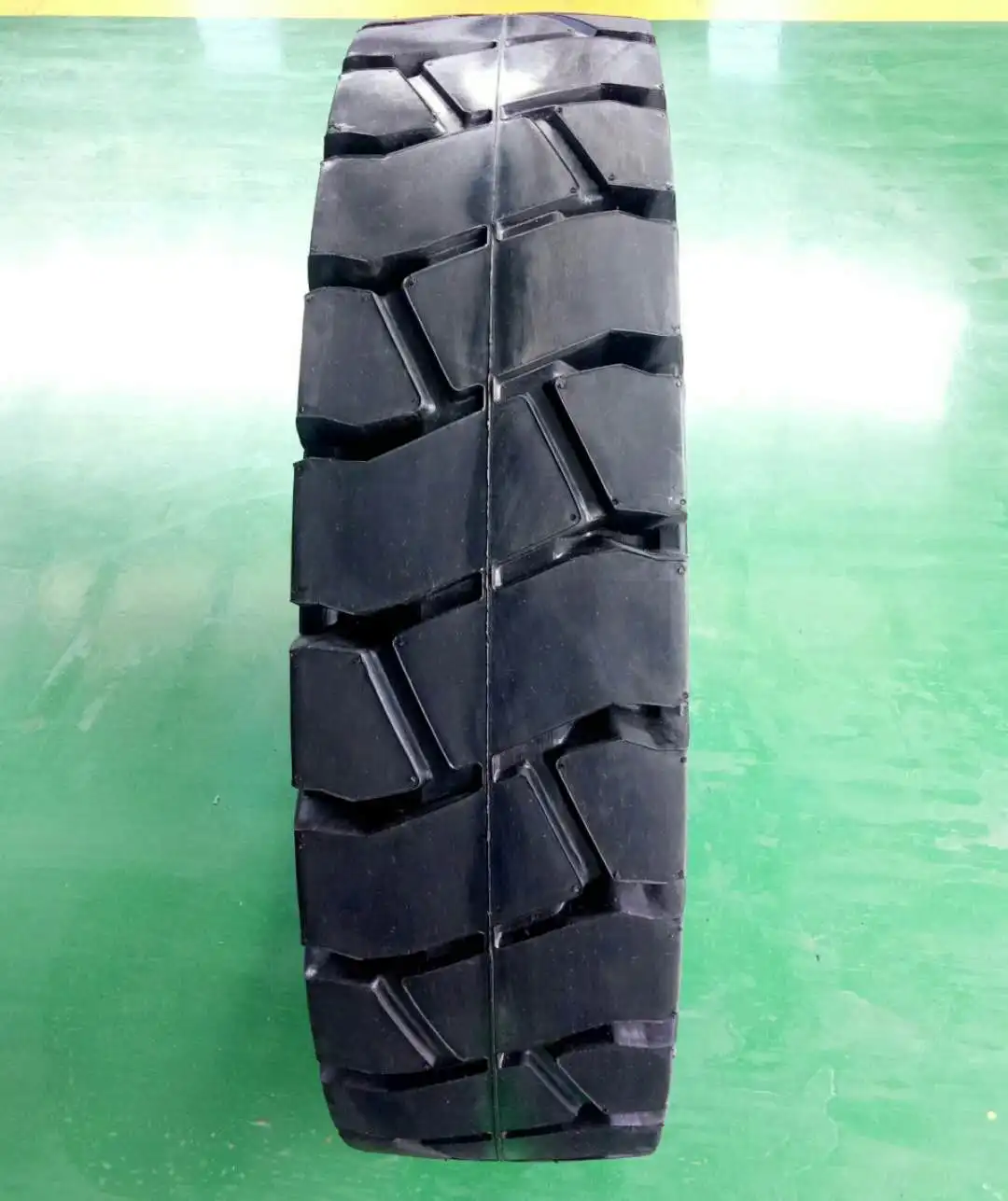 Best solid tire Ameristar 12x16.5 12-16.5 skid steer solid tires 12x16.5 12-16.5 185-9933 tire 12-16.5
