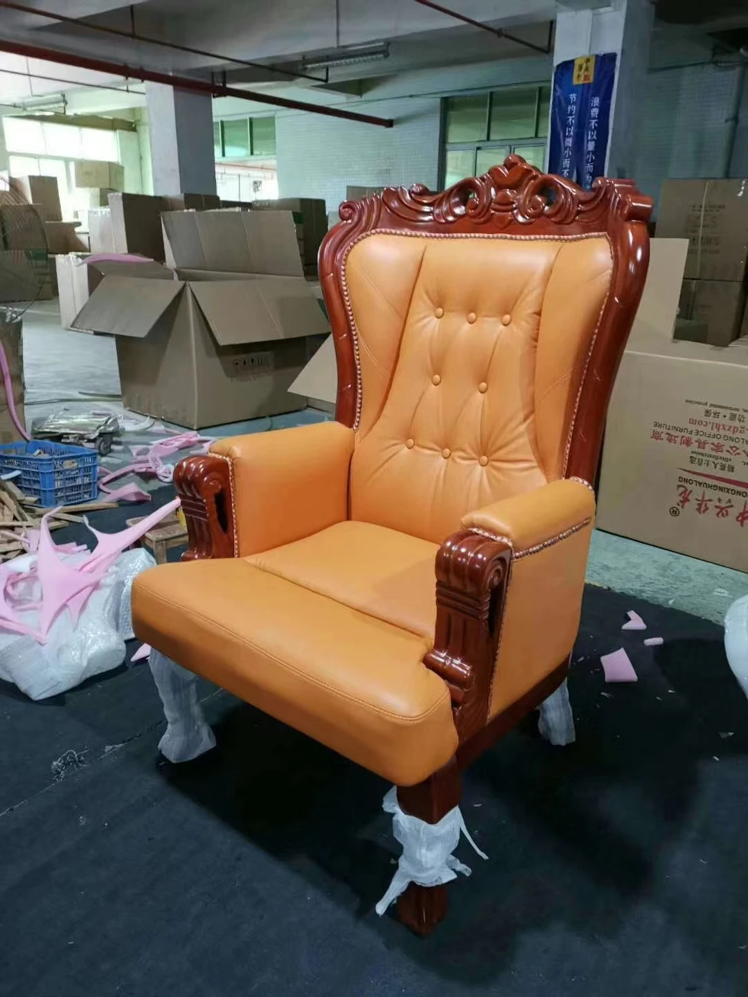 Italy antique Design Luxury Wooden Carved cowhide leather office Executive boss recliner Chair